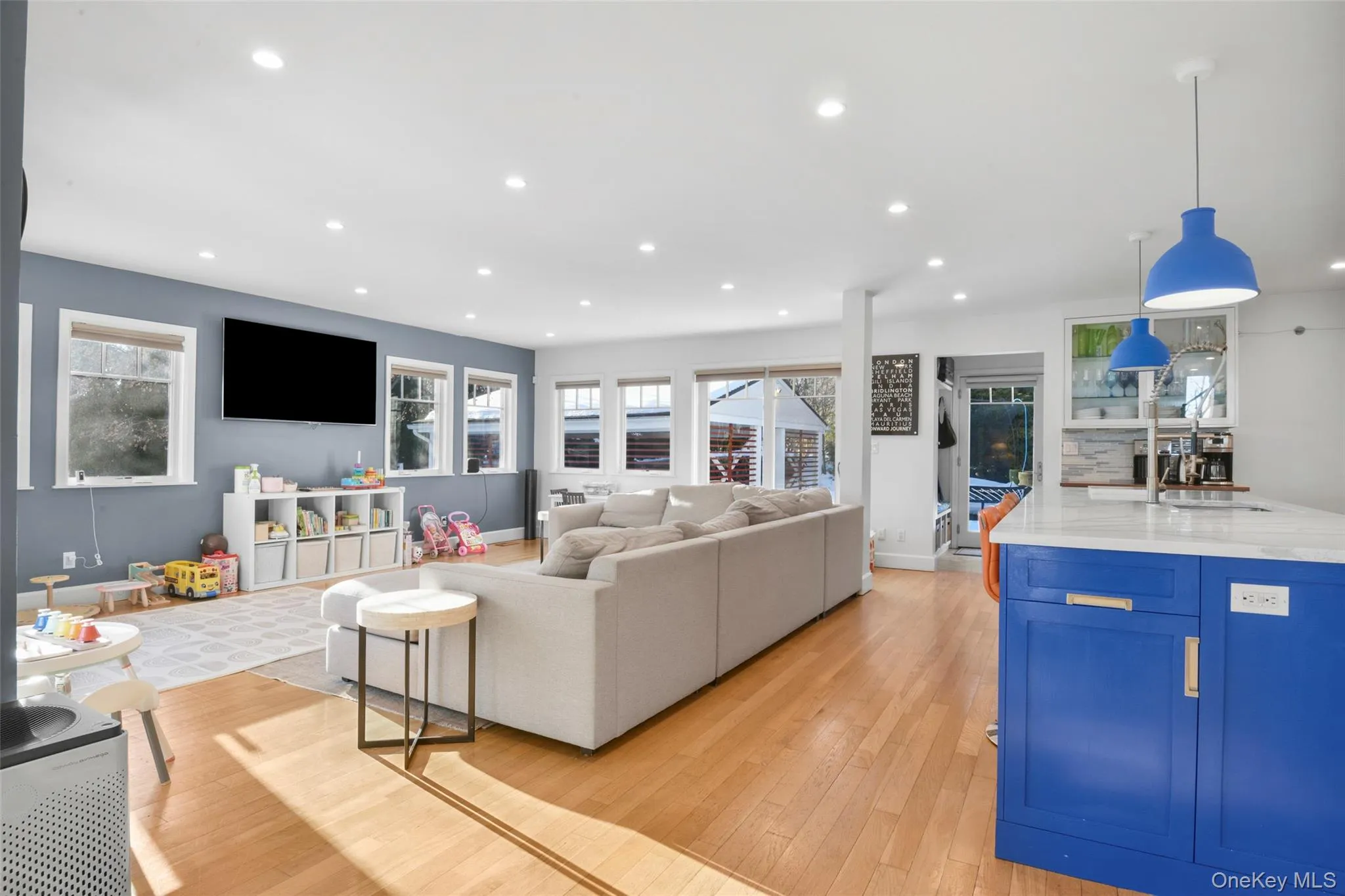 21 Kenmare Road, Mamaroneck, NY, 5 Bedrooms Bedrooms, 9 Rooms Rooms,3 BathroomsBathrooms,Residential Lease,For Rent,Kenmare,0,1015001 21 Kenmare Road, Mamaroneck, NY, 5 Bedrooms Bedrooms, 9 Rooms Rooms,3 BathroomsBathrooms,Residential Lease,For Rent,Kenmare,0,1015001