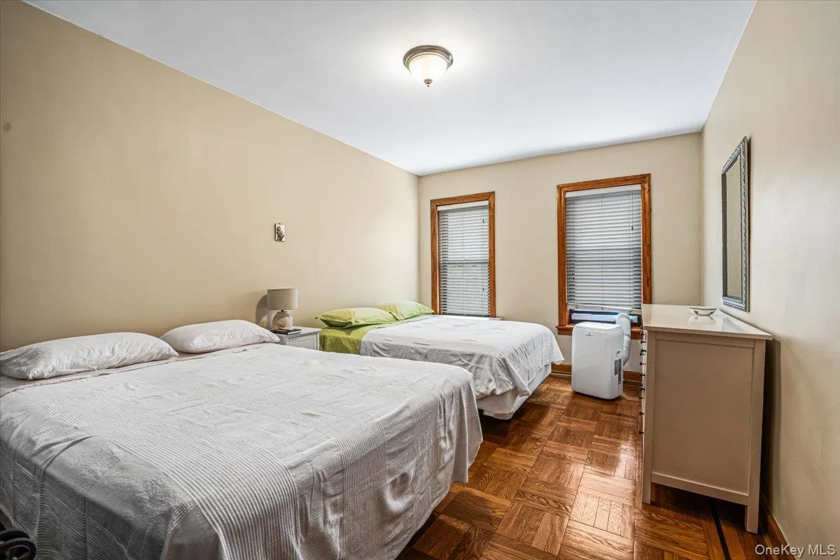 8344 Lefferts Boulevard, New York, NY, 1 Bedroom Bedrooms, 4 Rooms Rooms,1 BathroomBathrooms,Residential,For Rent,Lefferts,0,1015003 8344 Lefferts Boulevard, New York, NY, 1 Bedroom Bedrooms, 4 Rooms Rooms,1 BathroomBathrooms,Residential,For Rent,Lefferts,0,1015003