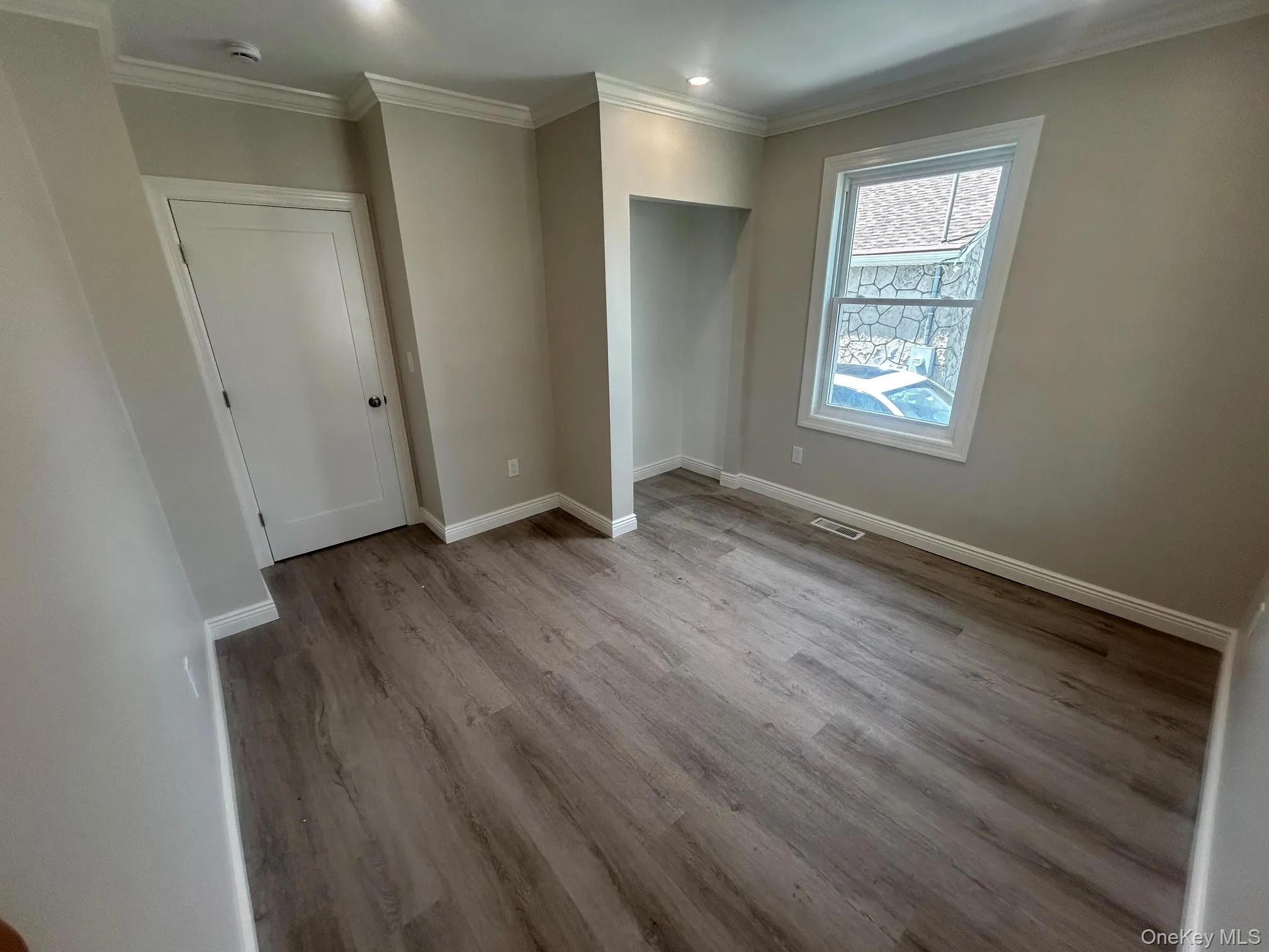 32 East Avenue, Glen Cove, NY, 3 Bedrooms Bedrooms, 7 Rooms Rooms,2 BathroomsBathrooms,Residential Lease,For Rent,East,0,1015005 32 East Avenue, Glen Cove, NY, 3 Bedrooms Bedrooms, 7 Rooms Rooms,2 BathroomsBathrooms,Residential Lease,For Rent,East,0,1015005