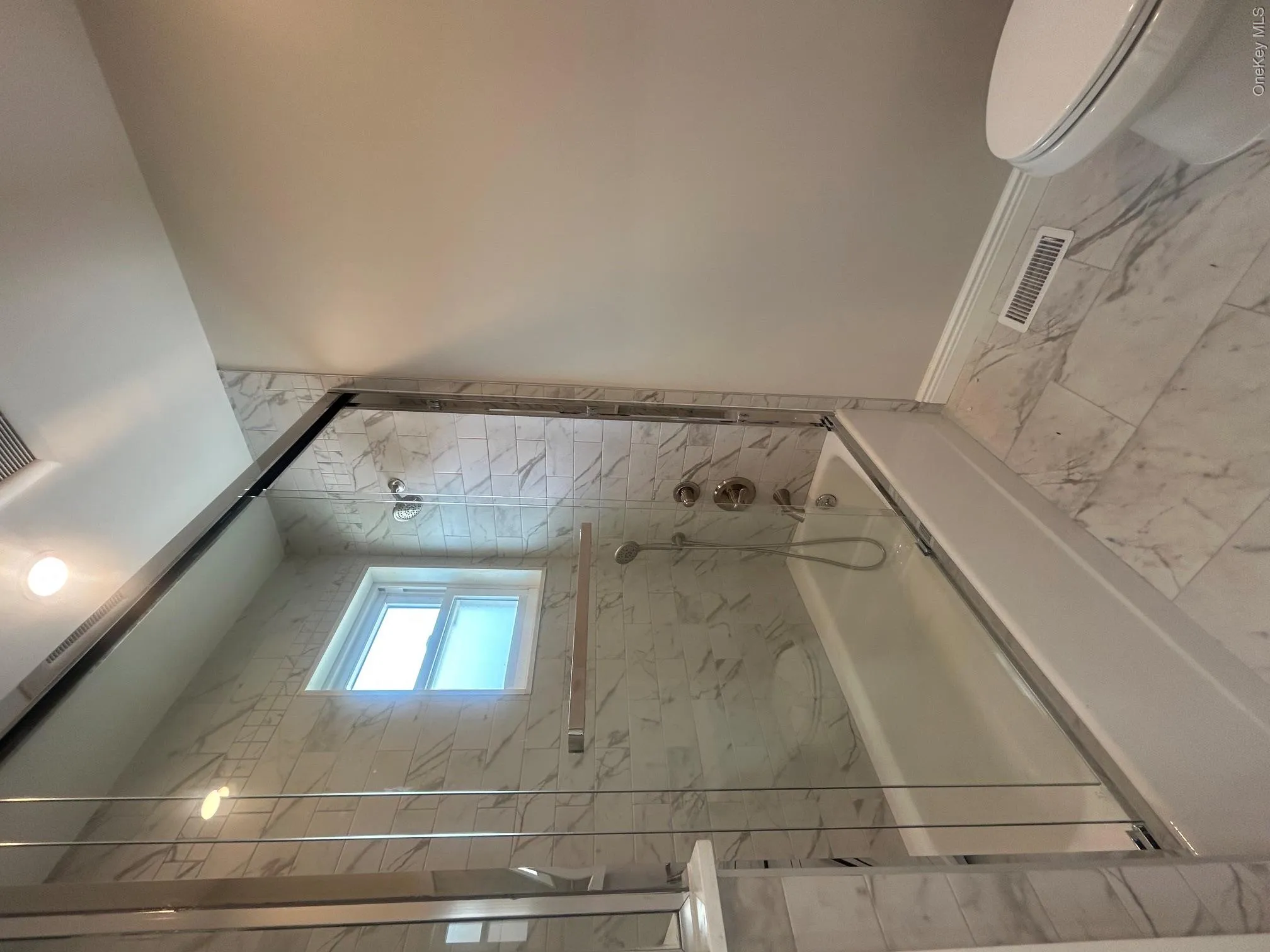 32 East Avenue, Glen Cove, NY, 3 Bedrooms Bedrooms, 7 Rooms Rooms,2 BathroomsBathrooms,Residential Lease,For Rent,East,0,1015005 32 East Avenue, Glen Cove, NY, 3 Bedrooms Bedrooms, 7 Rooms Rooms,2 BathroomsBathrooms,Residential Lease,For Rent,East,0,1015005