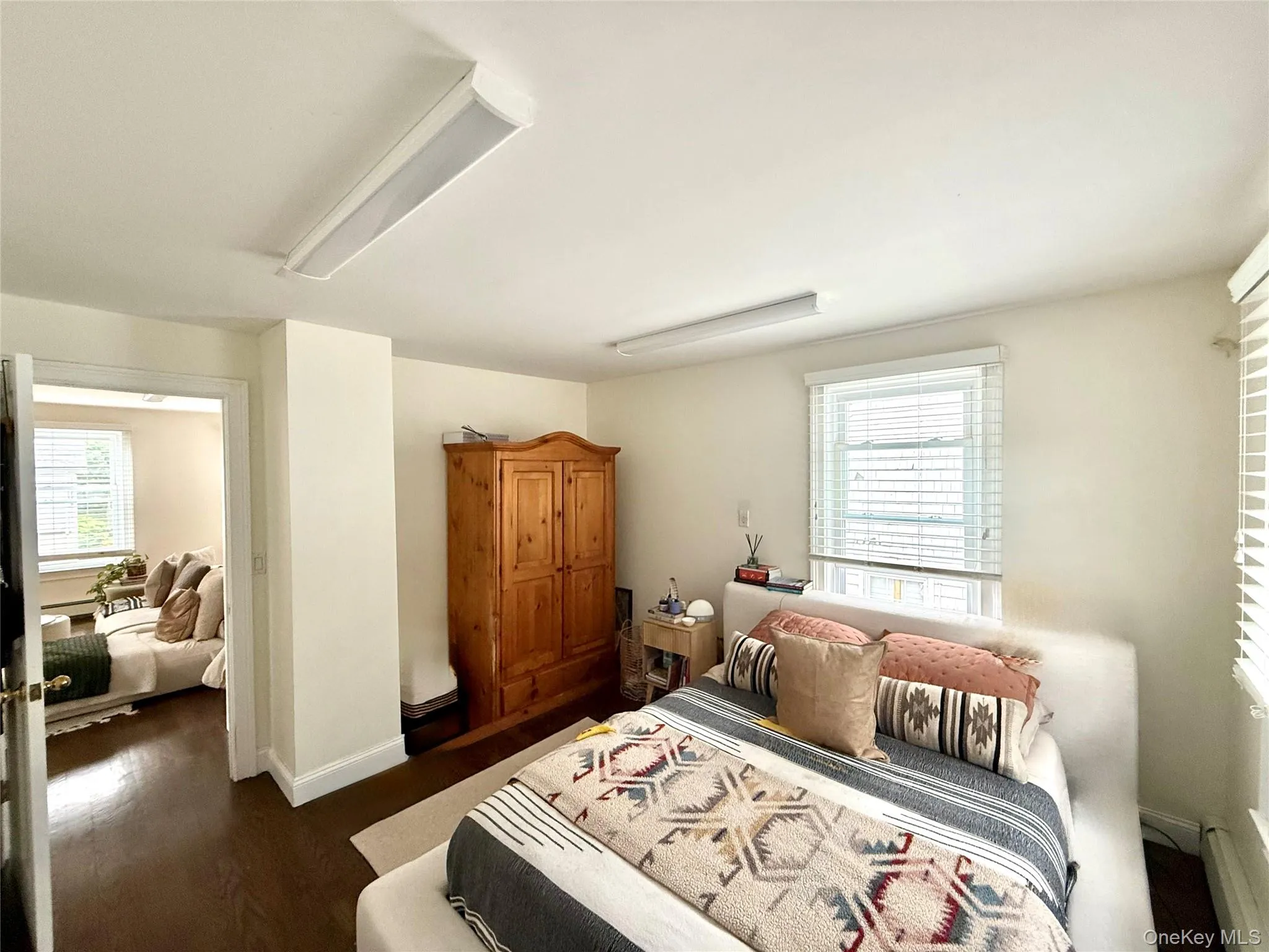 9 Oyster Bay Road, Oyster Bay, NY, 1 Bedroom Bedrooms, 3 Rooms Rooms,1 BathroomBathrooms,Residential Lease,For Rent,Oyster Bay,0,1015011 9 Oyster Bay Road, Oyster Bay, NY, 1 Bedroom Bedrooms, 3 Rooms Rooms,1 BathroomBathrooms,Residential Lease,For Rent,Oyster Bay,0,1015011