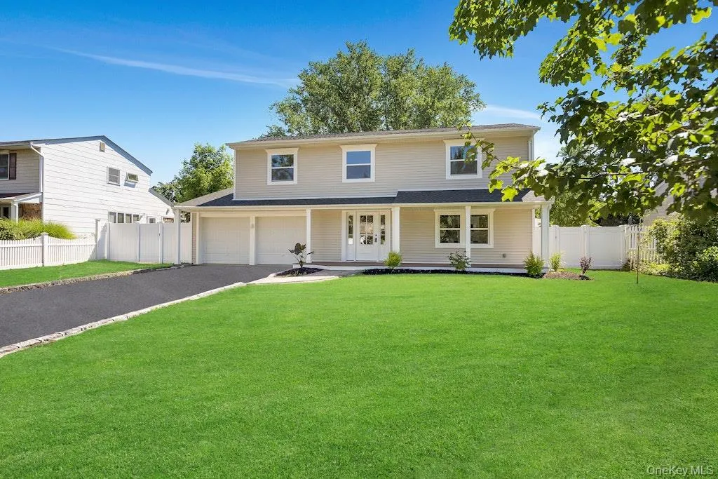 3 Barkley Lane, Smithtown, NY, 4 Bedrooms Bedrooms, 10 Rooms Rooms,2 BathroomsBathrooms,Residential,For Rent,Barkley,0,KEY1015012 3 Barkley Lane, Smithtown, NY, 4 Bedrooms Bedrooms, 10 Rooms Rooms,2 BathroomsBathrooms,Residential,For Rent,Barkley,0,KEY1015012