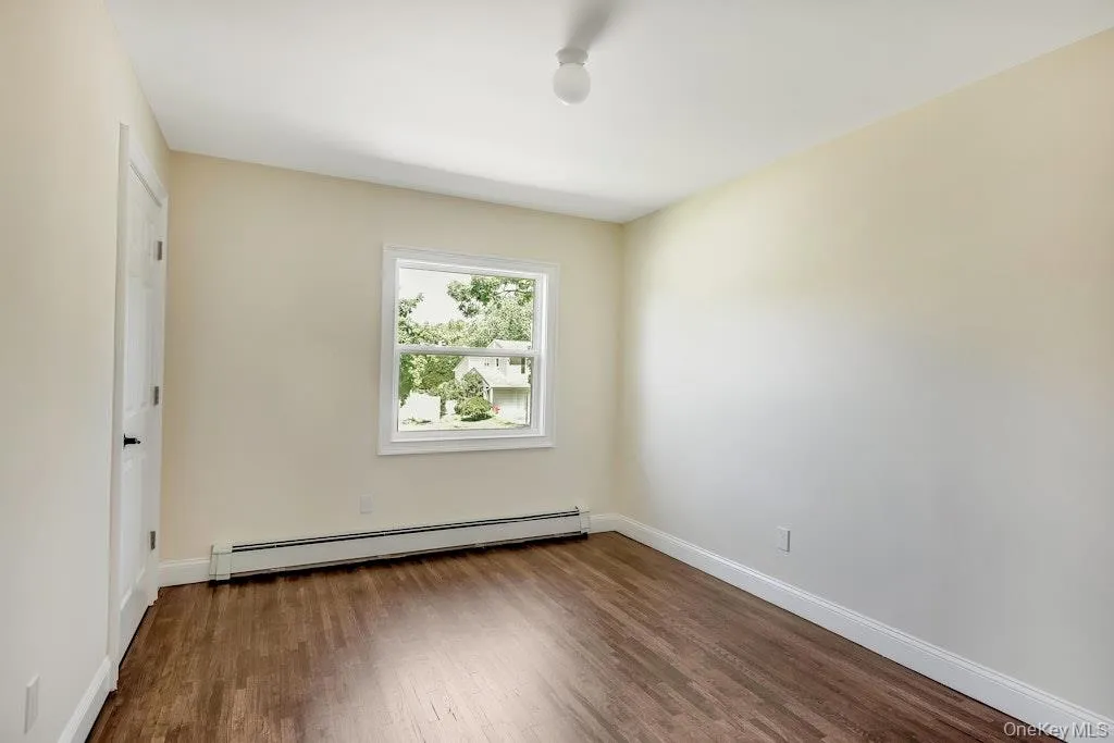 3 Barkley Lane, Smithtown, NY, 4 Bedrooms Bedrooms, 10 Rooms Rooms,2 BathroomsBathrooms,Residential,For Rent,Barkley,0,KEY1015012 3 Barkley Lane, Smithtown, NY, 4 Bedrooms Bedrooms, 10 Rooms Rooms,2 BathroomsBathrooms,Residential,For Rent,Barkley,0,KEY1015012