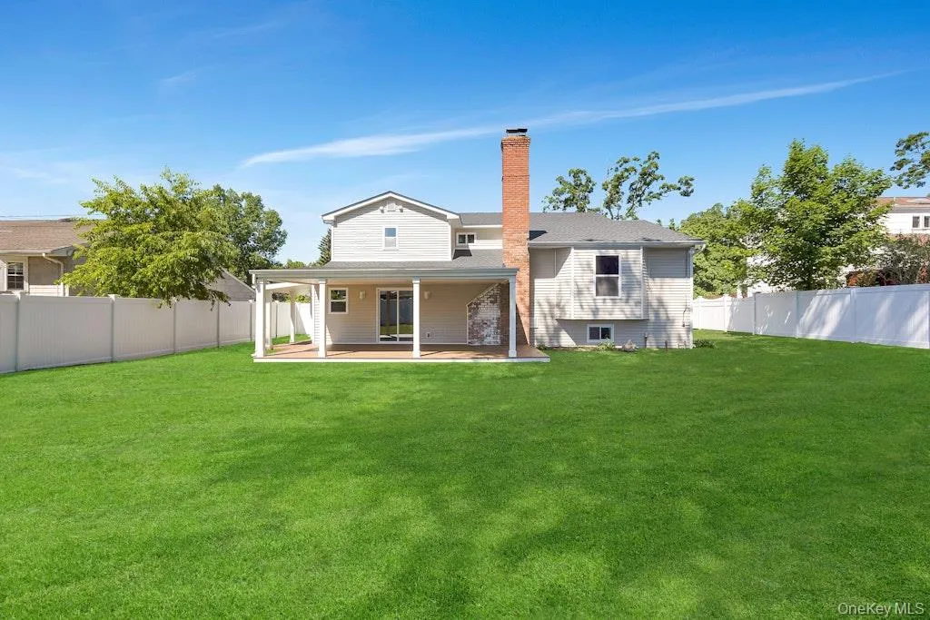 3 Barkley Lane, Smithtown, NY, 4 Bedrooms Bedrooms, 10 Rooms Rooms,2 BathroomsBathrooms,Residential,For Rent,Barkley,0,KEY1015012 3 Barkley Lane, Smithtown, NY, 4 Bedrooms Bedrooms, 10 Rooms Rooms,2 BathroomsBathrooms,Residential,For Rent,Barkley,0,KEY1015012