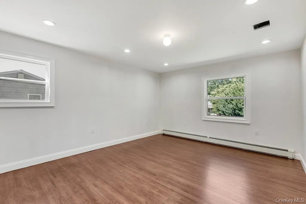 3 Barkley Lane, Smithtown, NY, 4 Bedrooms Bedrooms, 10 Rooms Rooms,2 BathroomsBathrooms,Residential,For Rent,Barkley,0,KEY1015012 3 Barkley Lane, Smithtown, NY, 4 Bedrooms Bedrooms, 10 Rooms Rooms,2 BathroomsBathrooms,Residential,For Rent,Barkley,0,KEY1015012