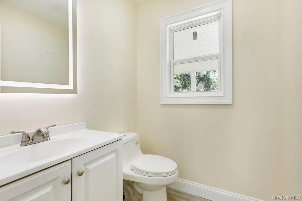 3 Barkley Lane, Smithtown, NY, 4 Bedrooms Bedrooms, 10 Rooms Rooms,2 BathroomsBathrooms,Residential,For Rent,Barkley,0,KEY1015012 3 Barkley Lane, Smithtown, NY, 4 Bedrooms Bedrooms, 10 Rooms Rooms,2 BathroomsBathrooms,Residential,For Rent,Barkley,0,KEY1015012