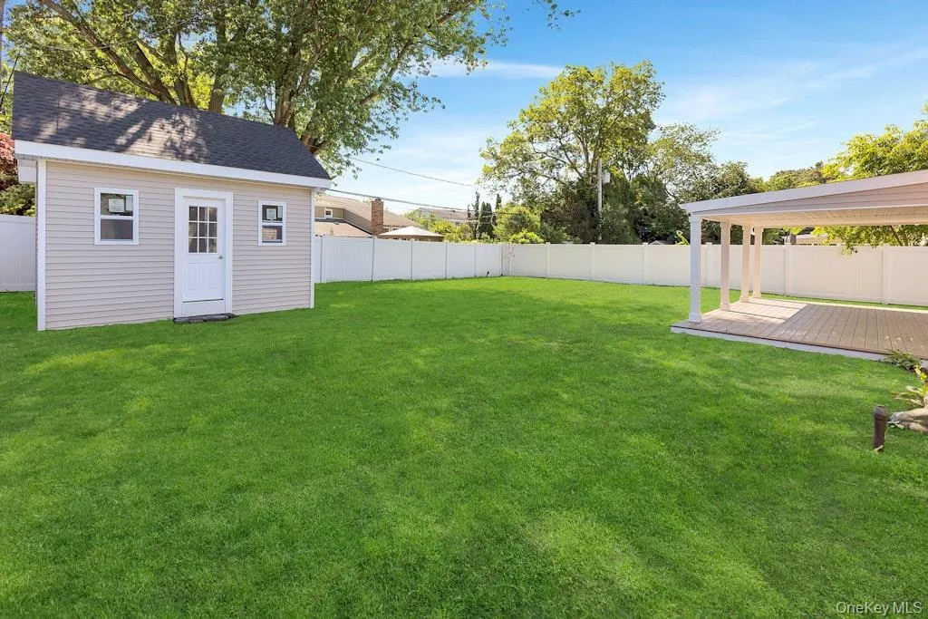 3 Barkley Lane, Smithtown, NY, 4 Bedrooms Bedrooms, 10 Rooms Rooms,2 BathroomsBathrooms,Residential,For Rent,Barkley,0,KEY1015012 3 Barkley Lane, Smithtown, NY, 4 Bedrooms Bedrooms, 10 Rooms Rooms,2 BathroomsBathrooms,Residential,For Rent,Barkley,0,KEY1015012