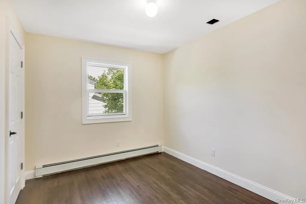 3 Barkley Lane, Smithtown, NY, 4 Bedrooms Bedrooms, 10 Rooms Rooms,2 BathroomsBathrooms,Residential,For Rent,Barkley,0,KEY1015012 3 Barkley Lane, Smithtown, NY, 4 Bedrooms Bedrooms, 10 Rooms Rooms,2 BathroomsBathrooms,Residential,For Rent,Barkley,0,KEY1015012