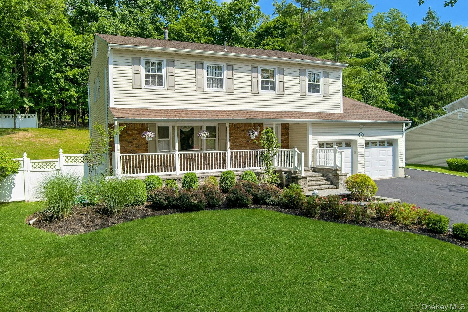 32 Sandstone Trail, Clarkstown, NY, 4 Bedrooms Bedrooms, 9 Rooms Rooms,2 BathroomsBathrooms,Residential,For Rent,Sandstone,0,1015015 32 Sandstone Trail, Clarkstown, NY, 4 Bedrooms Bedrooms, 9 Rooms Rooms,2 BathroomsBathrooms,Residential,For Rent,Sandstone,0,1015015
