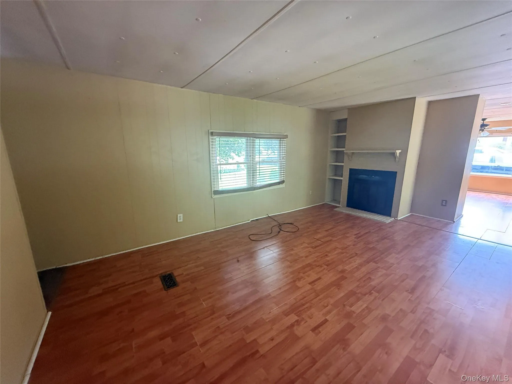 20 Tanglewood Park Drive, Marlboro, NY, 2 Bedrooms Bedrooms, 5 Rooms Rooms,1 BathroomBathrooms,Residential Lease,For Rent,Tanglewood Park,0,1015016 20 Tanglewood Park Drive, Marlboro, NY, 2 Bedrooms Bedrooms, 5 Rooms Rooms,1 BathroomBathrooms,Residential Lease,For Rent,Tanglewood Park,0,1015016