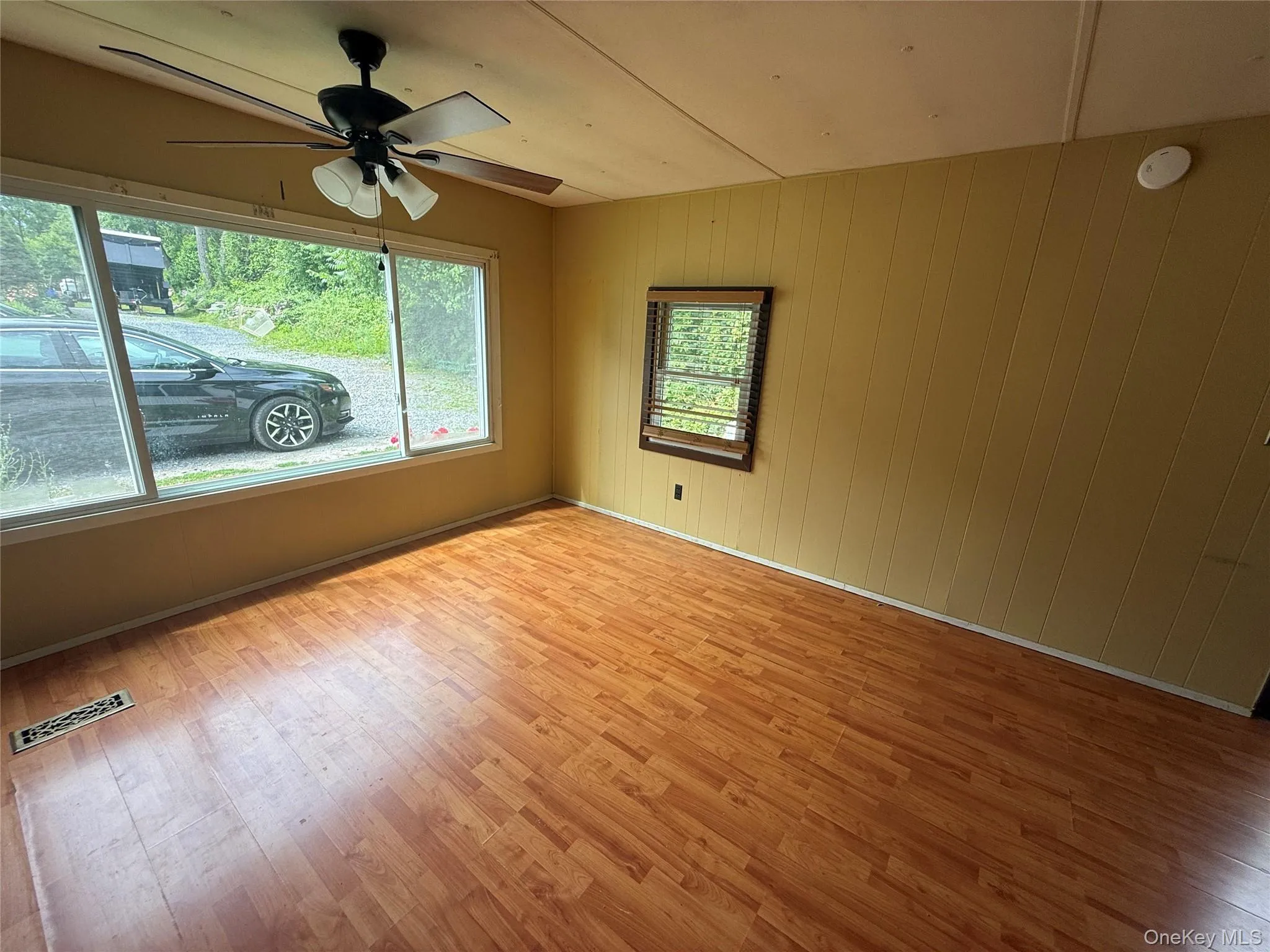 20 Tanglewood Park Drive, Marlboro, NY, 2 Bedrooms Bedrooms, 5 Rooms Rooms,1 BathroomBathrooms,Residential Lease,For Rent,Tanglewood Park,0,1015016 20 Tanglewood Park Drive, Marlboro, NY, 2 Bedrooms Bedrooms, 5 Rooms Rooms,1 BathroomBathrooms,Residential Lease,For Rent,Tanglewood Park,0,1015016