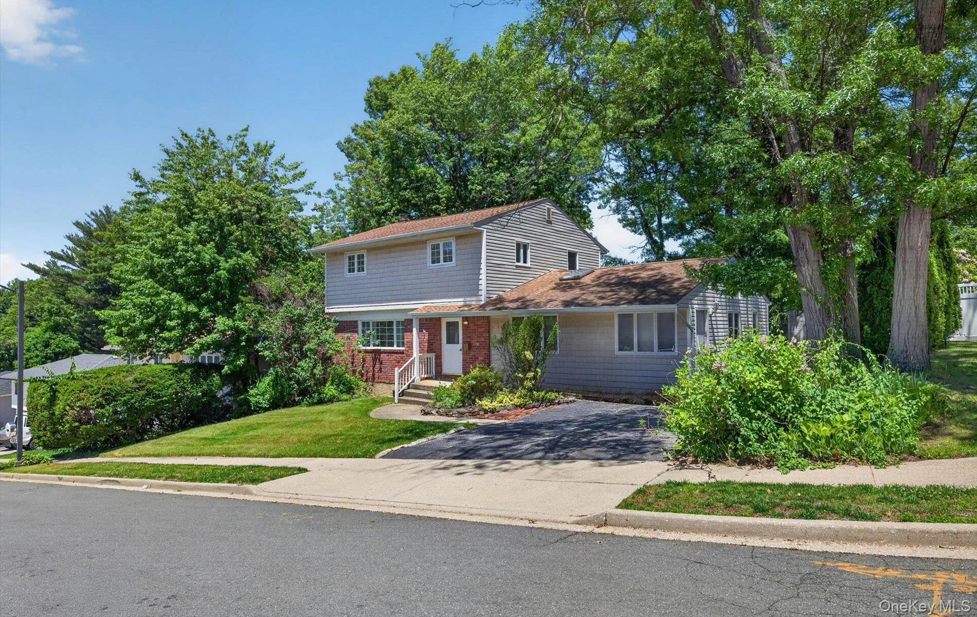 89 Beaumont Drive, Oyster Bay, NY, 4 Bedrooms Bedrooms, 8 Rooms Rooms,2 BathroomsBathrooms,Residential,For Rent,Beaumont,0,1015018 89 Beaumont Drive, Oyster Bay, NY, 4 Bedrooms Bedrooms, 8 Rooms Rooms,2 BathroomsBathrooms,Residential,For Rent,Beaumont,0,1015018