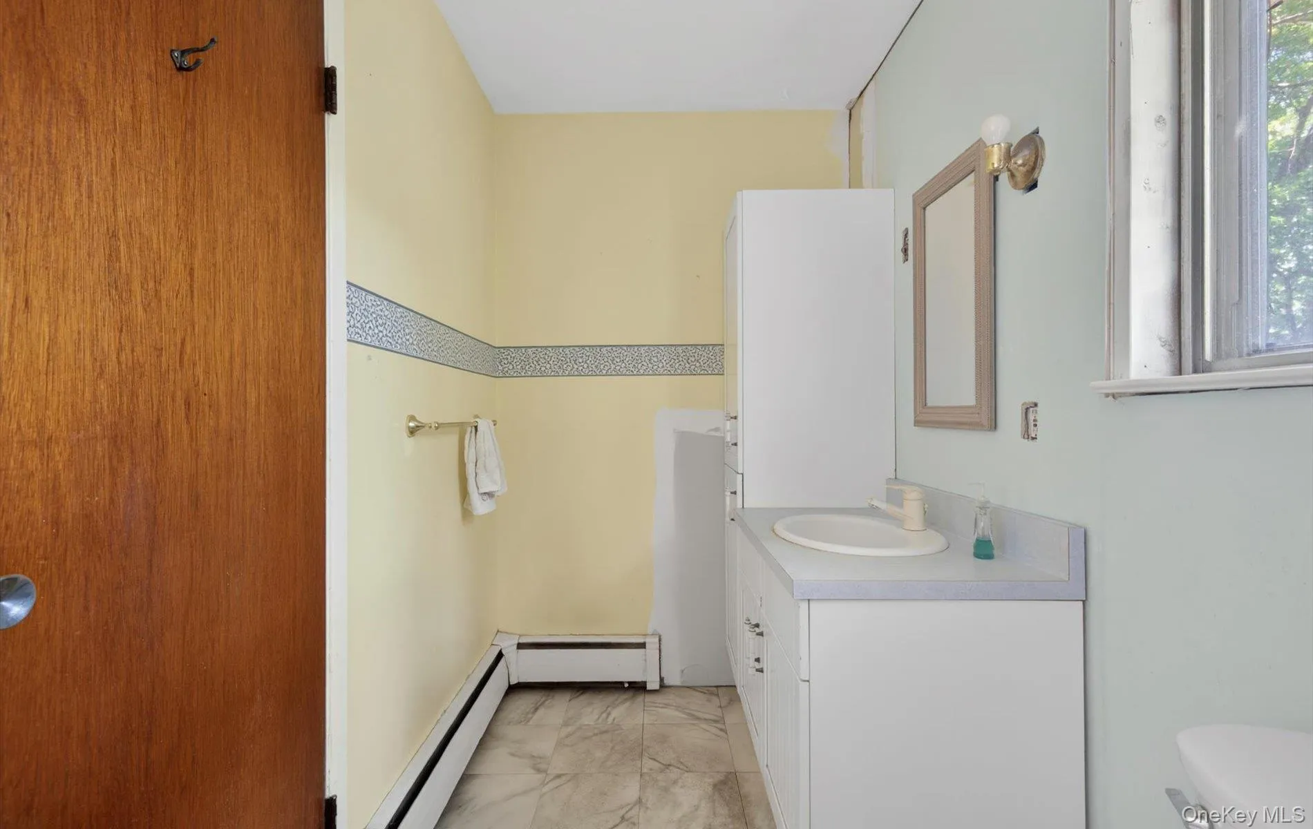 89 Beaumont Drive, Oyster Bay, NY, 4 Bedrooms Bedrooms, 8 Rooms Rooms,2 BathroomsBathrooms,Residential,For Rent,Beaumont,0,1015018 89 Beaumont Drive, Oyster Bay, NY, 4 Bedrooms Bedrooms, 8 Rooms Rooms,2 BathroomsBathrooms,Residential,For Rent,Beaumont,0,1015018
