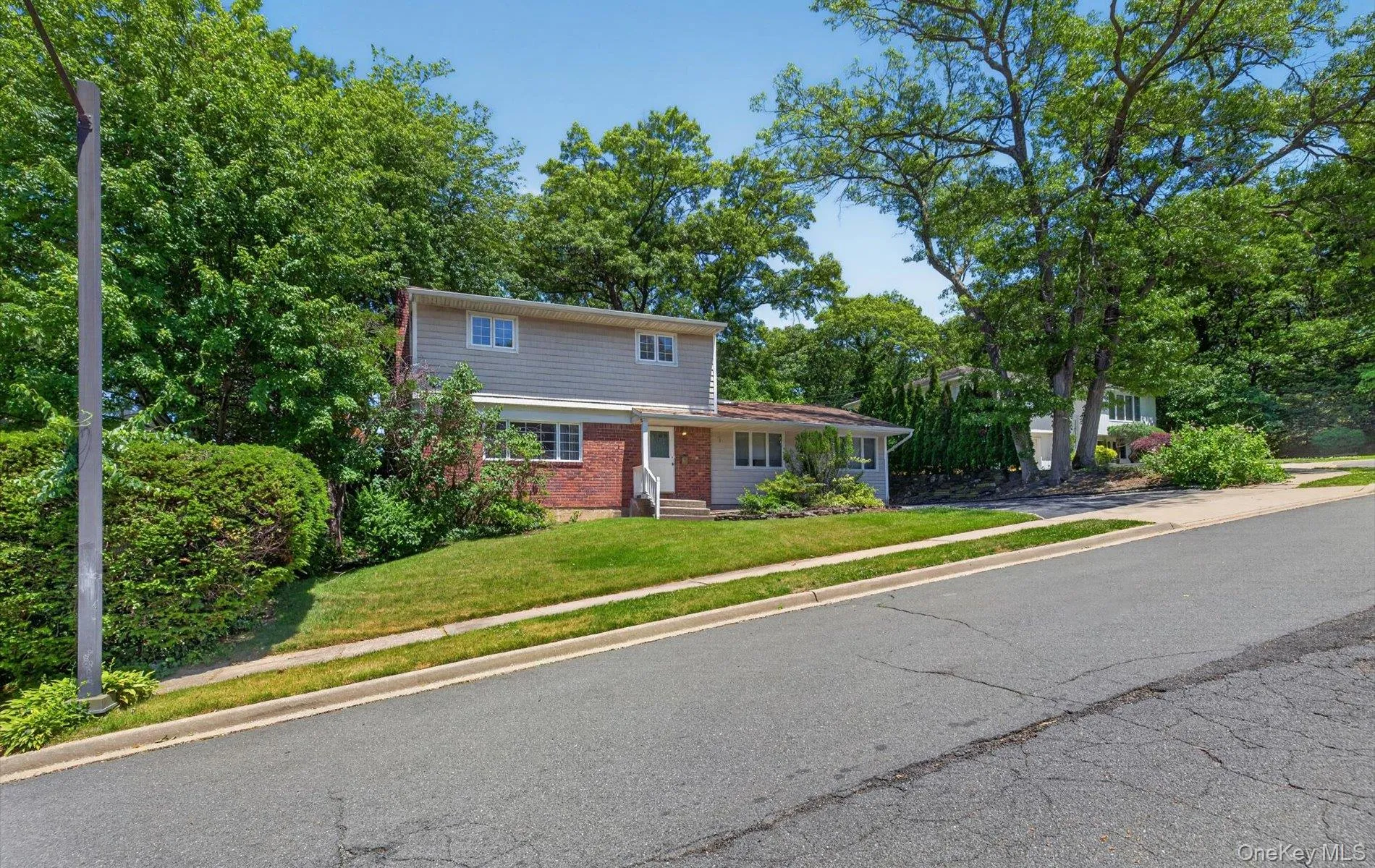 89 Beaumont Drive, Oyster Bay, NY, 4 Bedrooms Bedrooms, 8 Rooms Rooms,2 BathroomsBathrooms,Residential,For Rent,Beaumont,0,1015018 89 Beaumont Drive, Oyster Bay, NY, 4 Bedrooms Bedrooms, 8 Rooms Rooms,2 BathroomsBathrooms,Residential,For Rent,Beaumont,0,1015018
