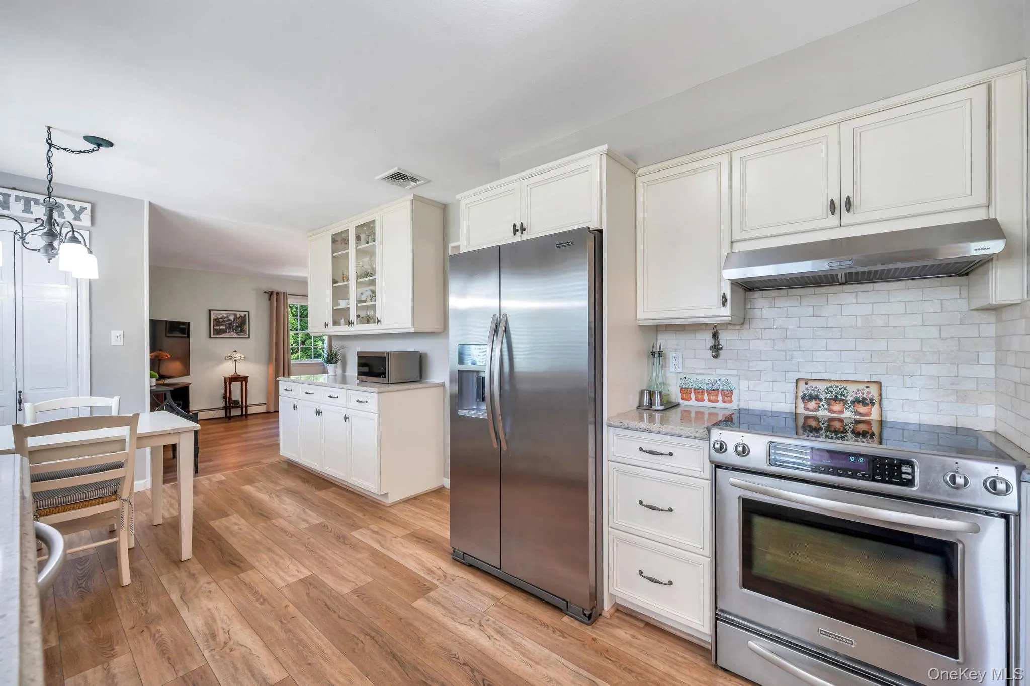 3 Laura Court, Smithtown, NY, 3 Bedrooms Bedrooms, 7 Rooms Rooms,1 BathroomBathrooms,Residential,For Rent,Laura,0,1015023 3 Laura Court, Smithtown, NY, 3 Bedrooms Bedrooms, 7 Rooms Rooms,1 BathroomBathrooms,Residential,For Rent,Laura,0,1015023