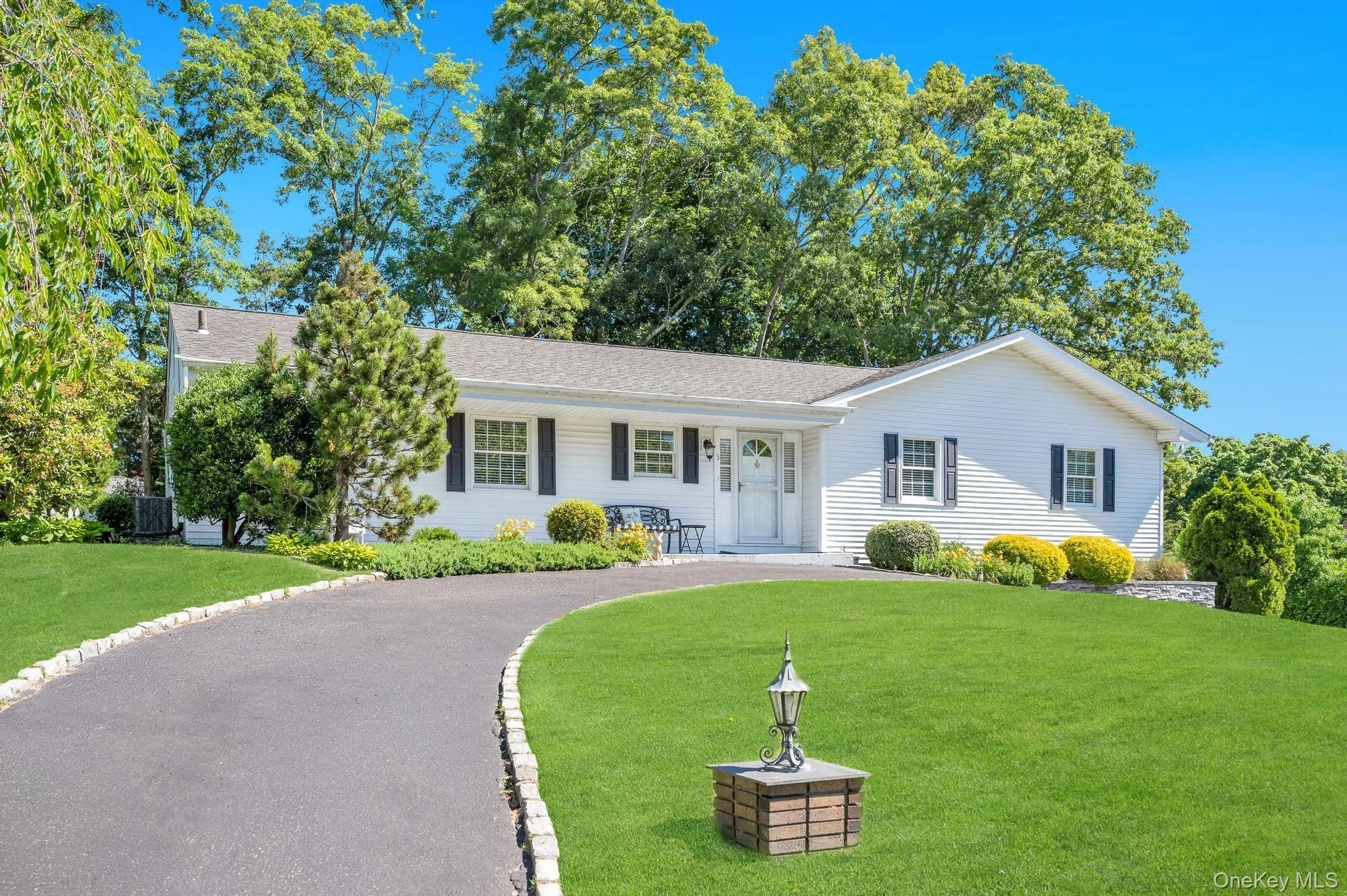 3 Laura Court, Smithtown, NY, 3 Bedrooms Bedrooms, 7 Rooms Rooms,1 BathroomBathrooms,Residential,For Rent,Laura,0,1015023 3 Laura Court, Smithtown, NY, 3 Bedrooms Bedrooms, 7 Rooms Rooms,1 BathroomBathrooms,Residential,For Rent,Laura,0,1015023