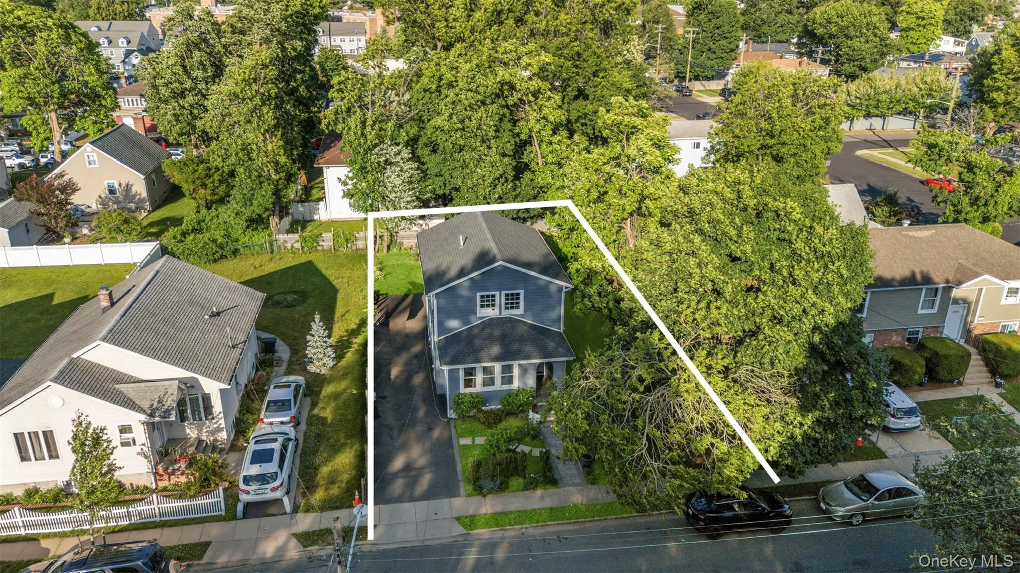 244 Sheridan Street, North Hempstead, NY, 6 Bedrooms Bedrooms, 11 Rooms Rooms,2 BathroomsBathrooms,Residential,For Rent,Sheridan,0,1015026 244 Sheridan Street, North Hempstead, NY, 6 Bedrooms Bedrooms, 11 Rooms Rooms,2 BathroomsBathrooms,Residential,For Rent,Sheridan,0,1015026