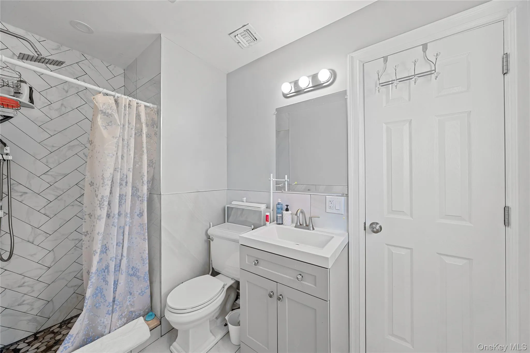 244 Sheridan Street, North Hempstead, NY, 6 Bedrooms Bedrooms, 11 Rooms Rooms,2 BathroomsBathrooms,Residential,For Rent,Sheridan,0,1015026 244 Sheridan Street, North Hempstead, NY, 6 Bedrooms Bedrooms, 11 Rooms Rooms,2 BathroomsBathrooms,Residential,For Rent,Sheridan,0,1015026