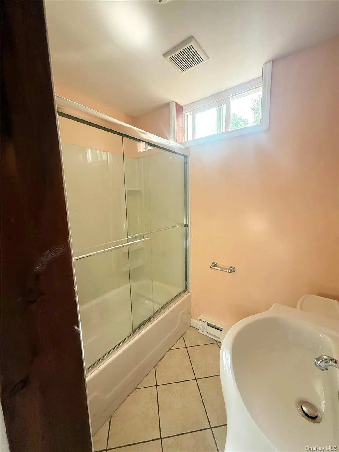 101 Beacon Street, Middletown, NY, 3 Bedrooms Bedrooms, 6 Rooms Rooms,2 BathroomsBathrooms,Residential,For Rent,Beacon,0,1015028 101 Beacon Street, Middletown, NY, 3 Bedrooms Bedrooms, 6 Rooms Rooms,2 BathroomsBathrooms,Residential,For Rent,Beacon,0,1015028