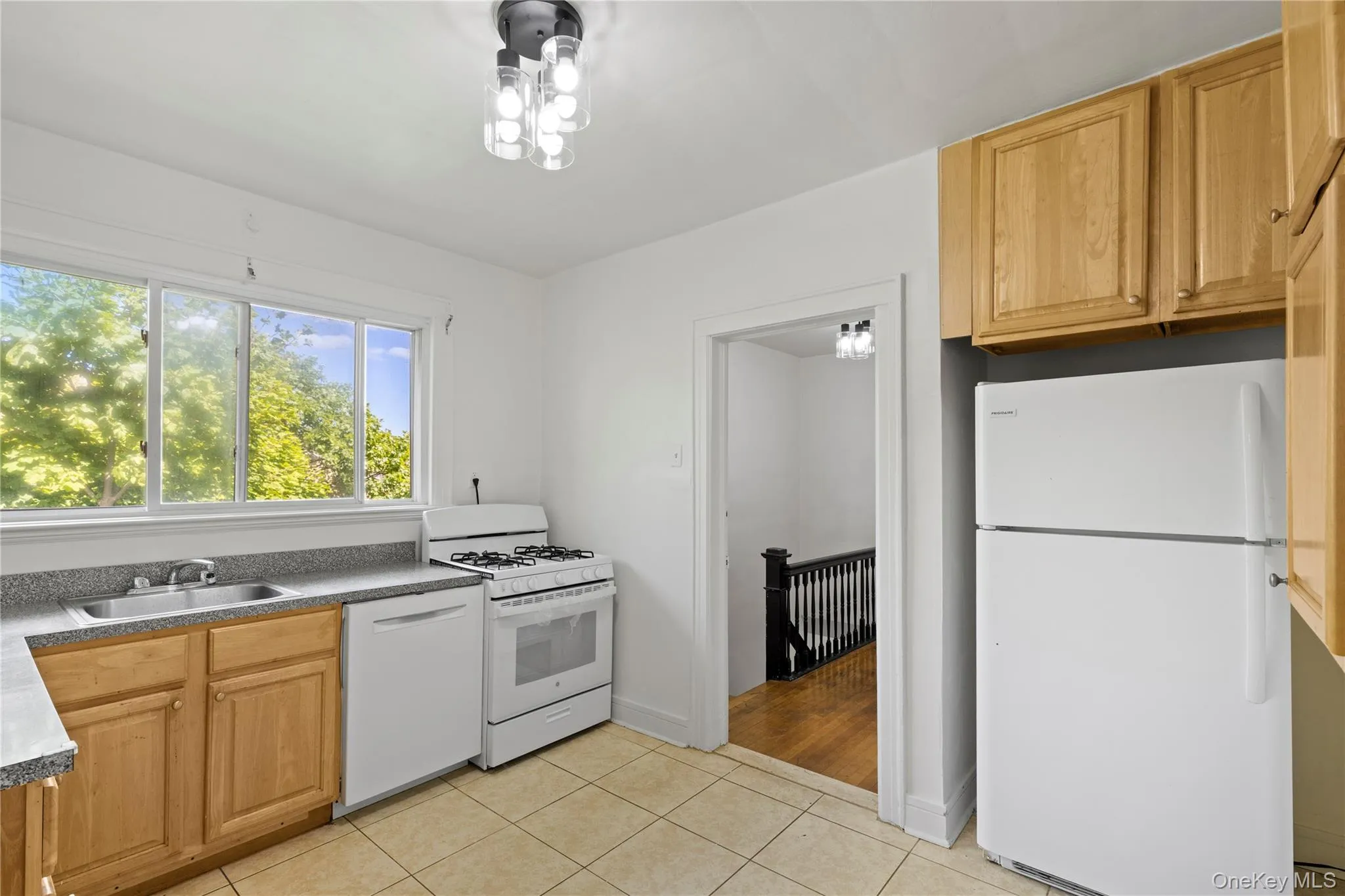 245 Walnut Street, Long Beach, NY, 3 Bedrooms Bedrooms, 6 Rooms Rooms,2 BathroomsBathrooms,Residential Lease,For Rent,Walnut,0,1015029 245 Walnut Street, Long Beach, NY, 3 Bedrooms Bedrooms, 6 Rooms Rooms,2 BathroomsBathrooms,Residential Lease,For Rent,Walnut,0,1015029