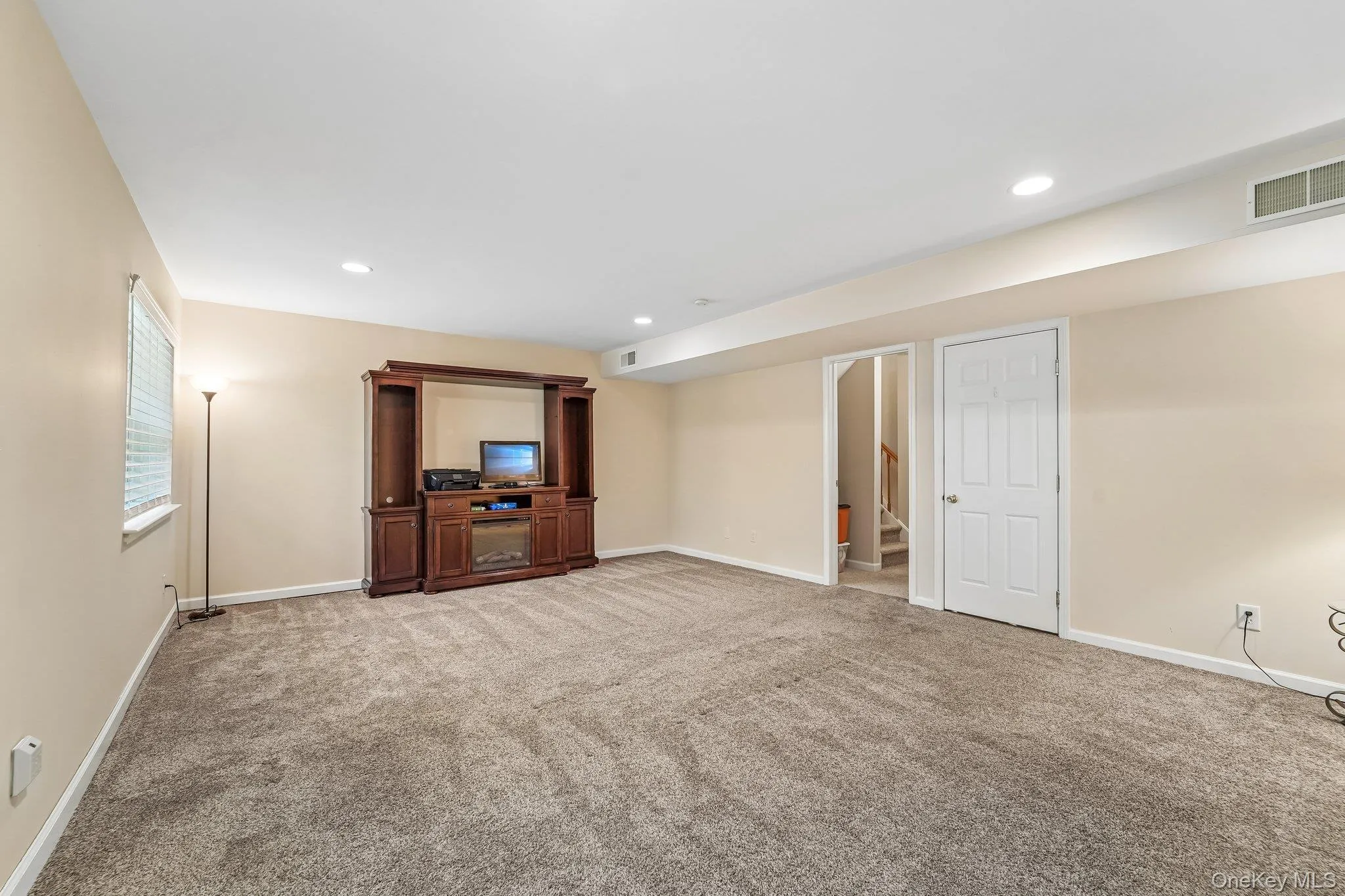 186 Sara Lane, Newburgh (town), NY, 3 Bedrooms Bedrooms, 7 Rooms Rooms,2 BathroomsBathrooms,Residential,For Rent,Sara,0,1015032 186 Sara Lane, Newburgh (town), NY, 3 Bedrooms Bedrooms, 7 Rooms Rooms,2 BathroomsBathrooms,Residential,For Rent,Sara,0,1015032