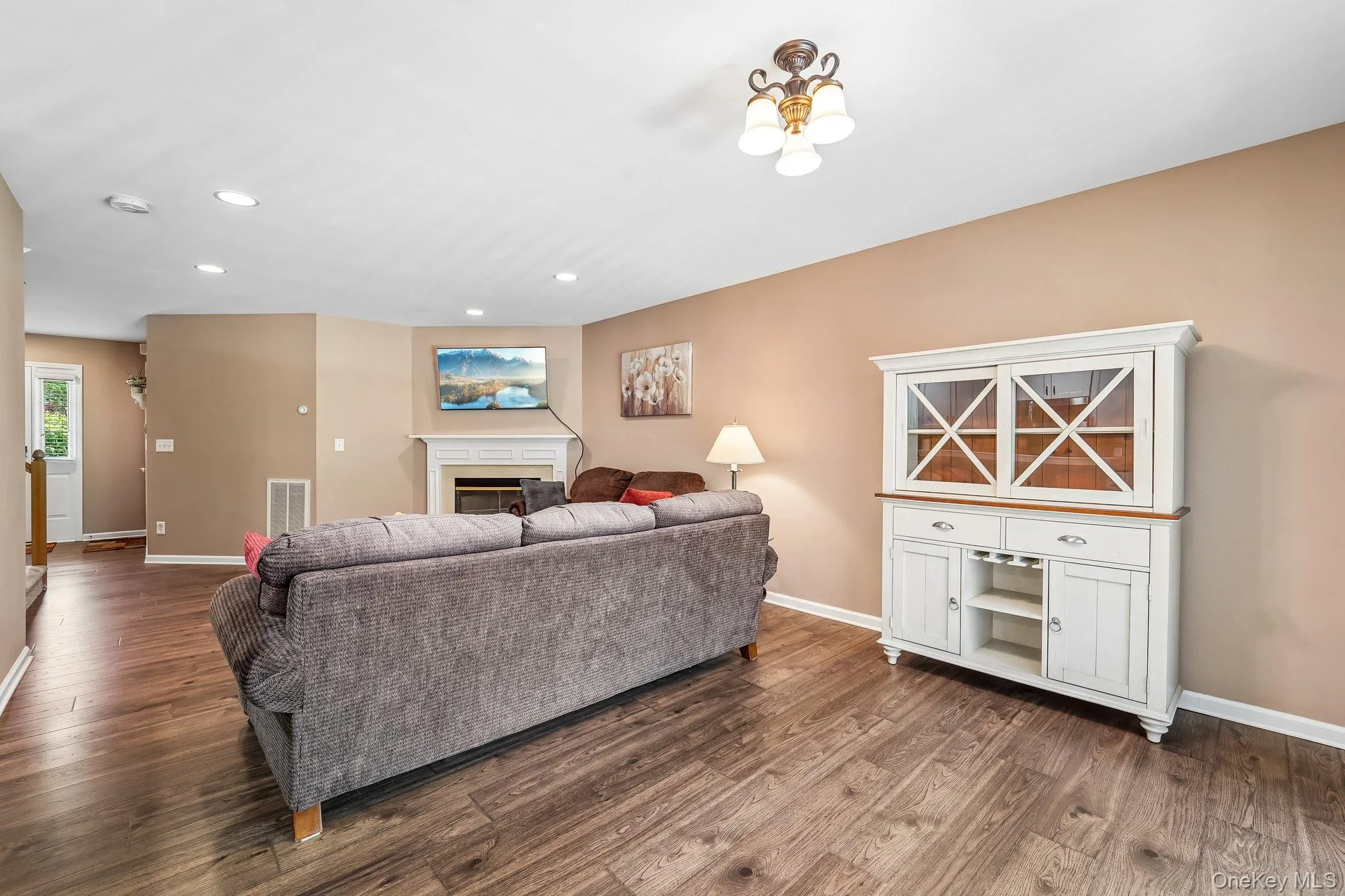 186 Sara Lane, Newburgh (town), NY, 3 Bedrooms Bedrooms, 7 Rooms Rooms,2 BathroomsBathrooms,Residential,For Rent,Sara,0,1015032 186 Sara Lane, Newburgh (town), NY, 3 Bedrooms Bedrooms, 7 Rooms Rooms,2 BathroomsBathrooms,Residential,For Rent,Sara,0,1015032