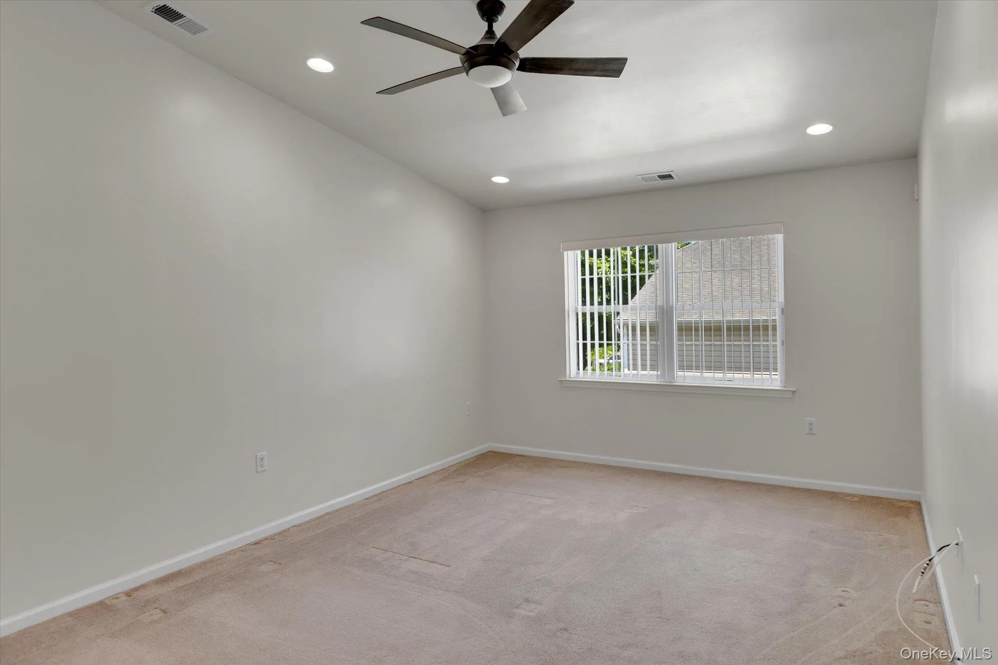 160 Christine Drive, Huntington, NY, 2 Bedrooms Bedrooms, 5 Rooms Rooms,2 BathroomsBathrooms,Residential,For Rent,Christine,0,1015034 160 Christine Drive, Huntington, NY, 2 Bedrooms Bedrooms, 5 Rooms Rooms,2 BathroomsBathrooms,Residential,For Rent,Christine,0,1015034