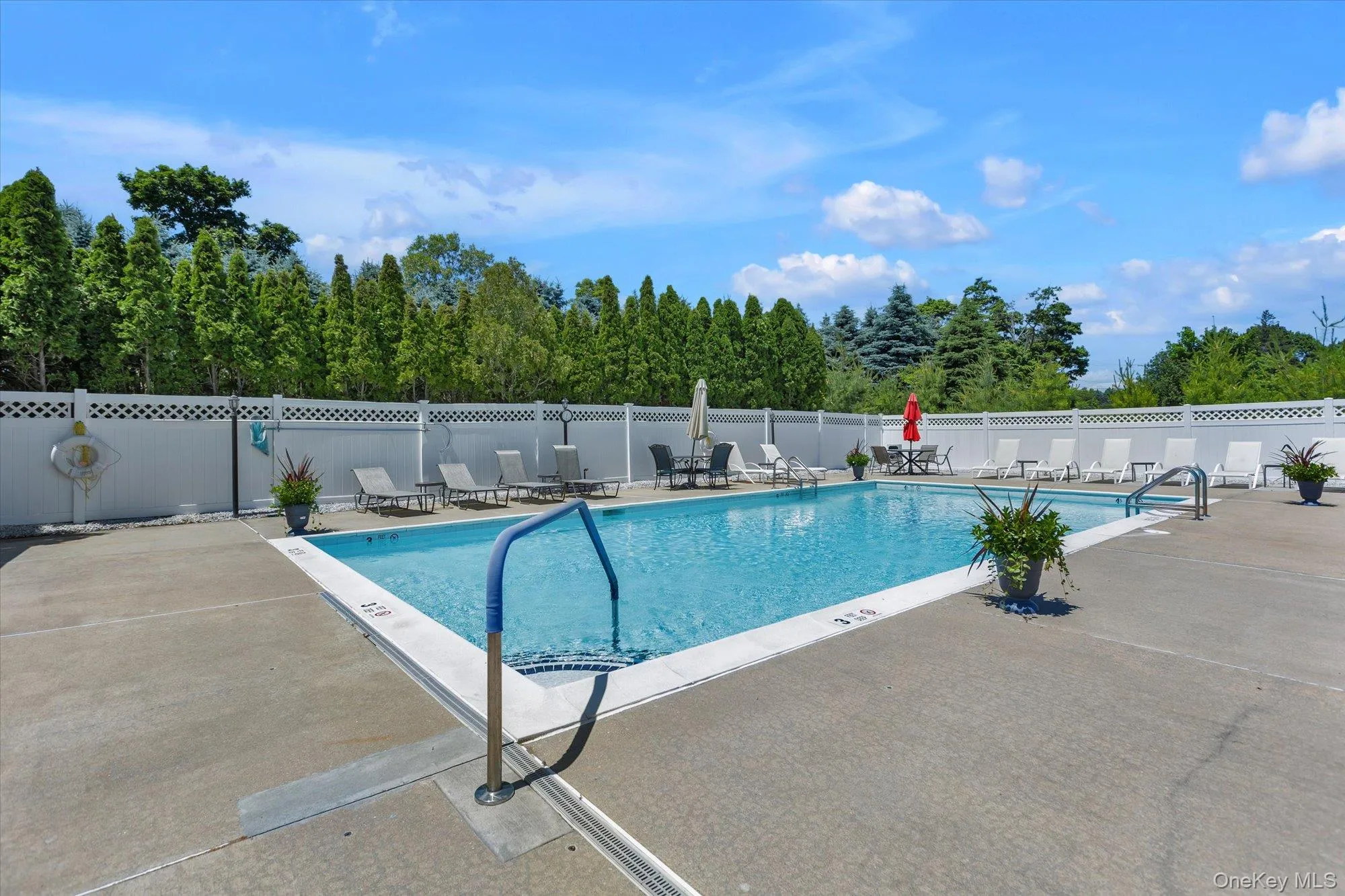 160 Christine Drive, Huntington, NY, 2 Bedrooms Bedrooms, 5 Rooms Rooms,2 BathroomsBathrooms,Residential,For Rent,Christine,0,1015034 160 Christine Drive, Huntington, NY, 2 Bedrooms Bedrooms, 5 Rooms Rooms,2 BathroomsBathrooms,Residential,For Rent,Christine,0,1015034