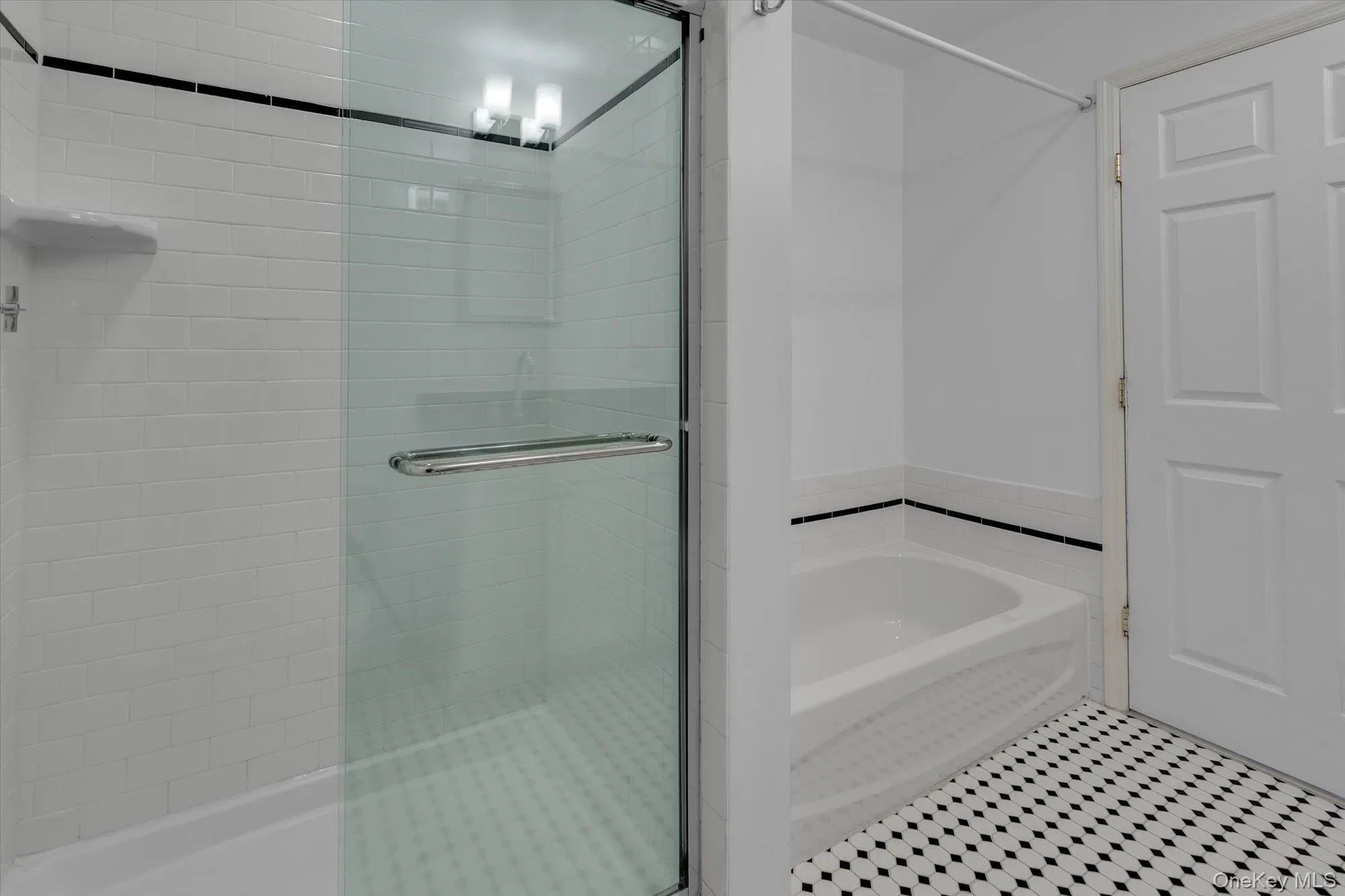 160 Christine Drive, Huntington, NY, 2 Bedrooms Bedrooms, 5 Rooms Rooms,2 BathroomsBathrooms,Residential,For Rent,Christine,0,1015034 160 Christine Drive, Huntington, NY, 2 Bedrooms Bedrooms, 5 Rooms Rooms,2 BathroomsBathrooms,Residential,For Rent,Christine,0,1015034