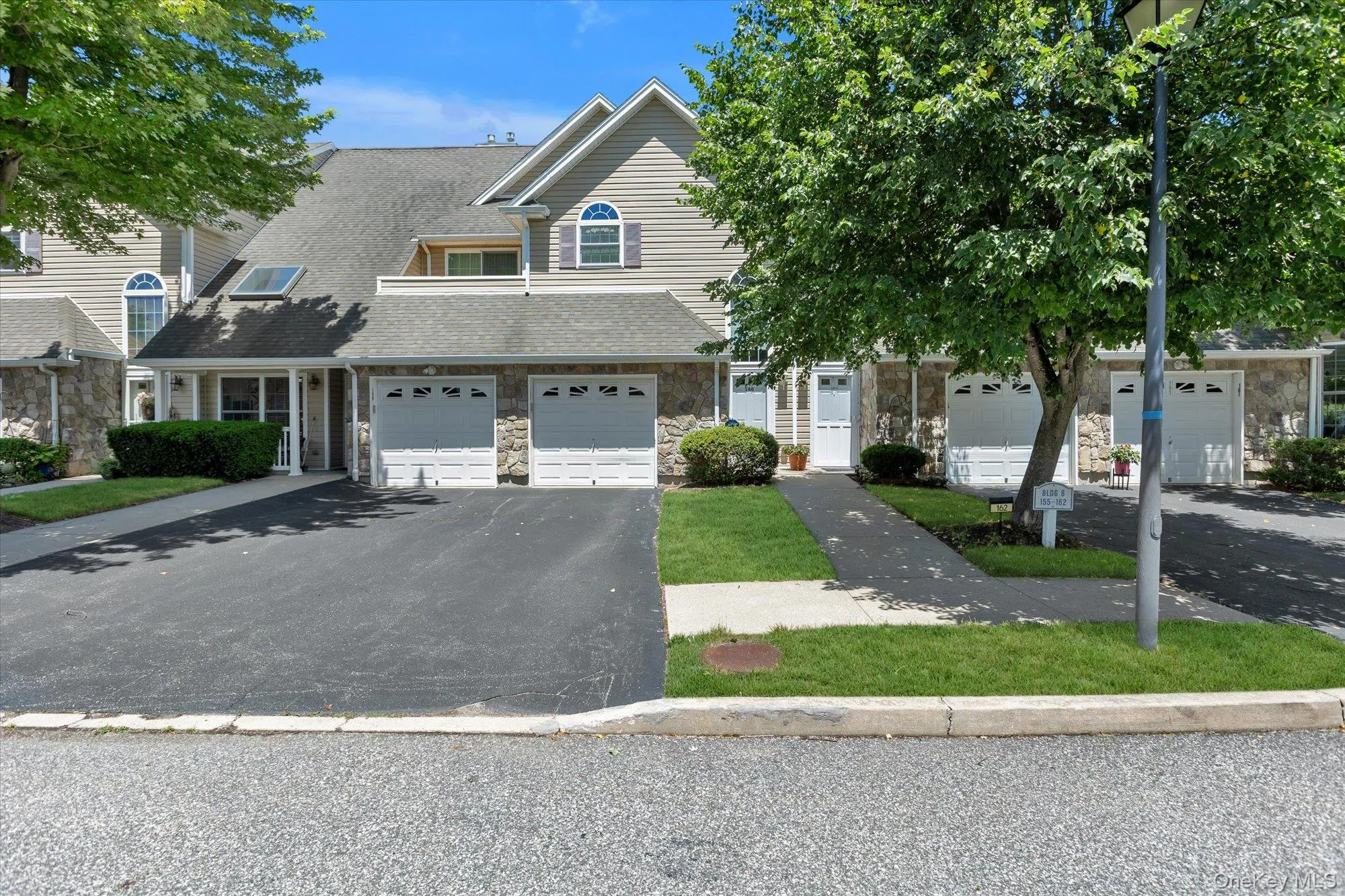 160 Christine Drive, Huntington, NY, 2 Bedrooms Bedrooms, 5 Rooms Rooms,2 BathroomsBathrooms,Residential,For Rent,Christine,0,1015034 160 Christine Drive, Huntington, NY, 2 Bedrooms Bedrooms, 5 Rooms Rooms,2 BathroomsBathrooms,Residential,For Rent,Christine,0,1015034