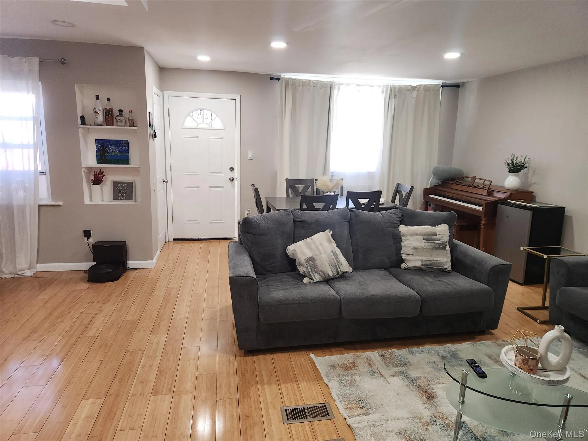 3324 Gunther Avenue, New York, NY, 6 Bedrooms Bedrooms, 10 Rooms Rooms,2 BathroomsBathrooms,Residential,For Rent,Gunther,0,1015048 3324 Gunther Avenue, New York, NY, 6 Bedrooms Bedrooms, 10 Rooms Rooms,2 BathroomsBathrooms,Residential,For Rent,Gunther,0,1015048