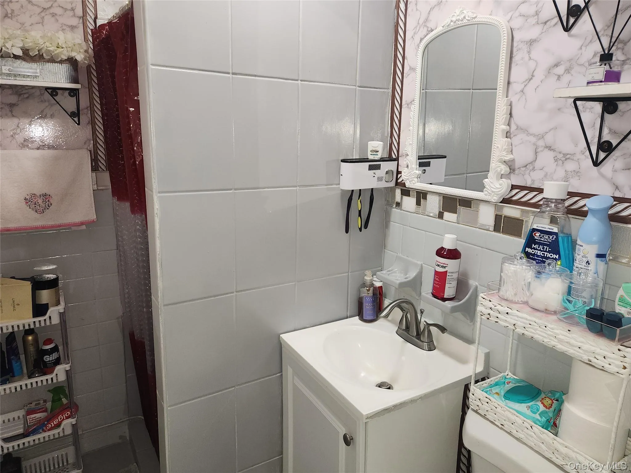 3324 Gunther Avenue, New York, NY, 6 Bedrooms Bedrooms, 10 Rooms Rooms,2 BathroomsBathrooms,Residential,For Rent,Gunther,0,1015048 3324 Gunther Avenue, New York, NY, 6 Bedrooms Bedrooms, 10 Rooms Rooms,2 BathroomsBathrooms,Residential,For Rent,Gunther,0,1015048
