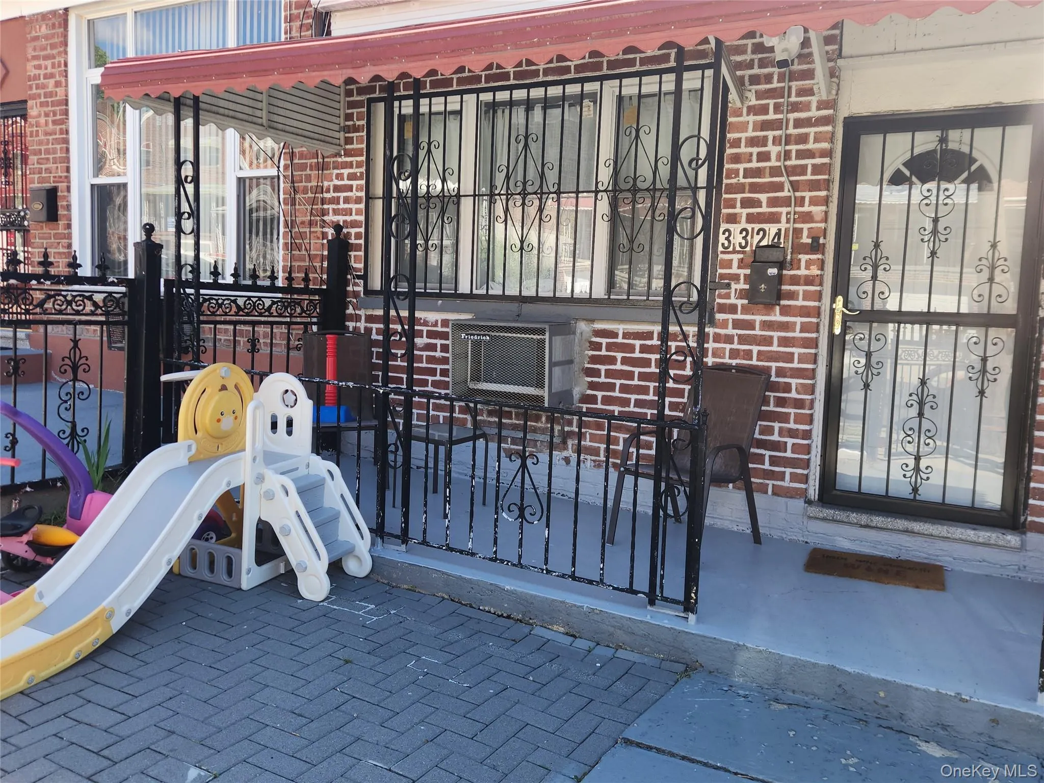 3324 Gunther Avenue, New York, NY, 6 Bedrooms Bedrooms, 10 Rooms Rooms,2 BathroomsBathrooms,Residential,For Rent,Gunther,0,1015048 3324 Gunther Avenue, New York, NY, 6 Bedrooms Bedrooms, 10 Rooms Rooms,2 BathroomsBathrooms,Residential,For Rent,Gunther,0,1015048