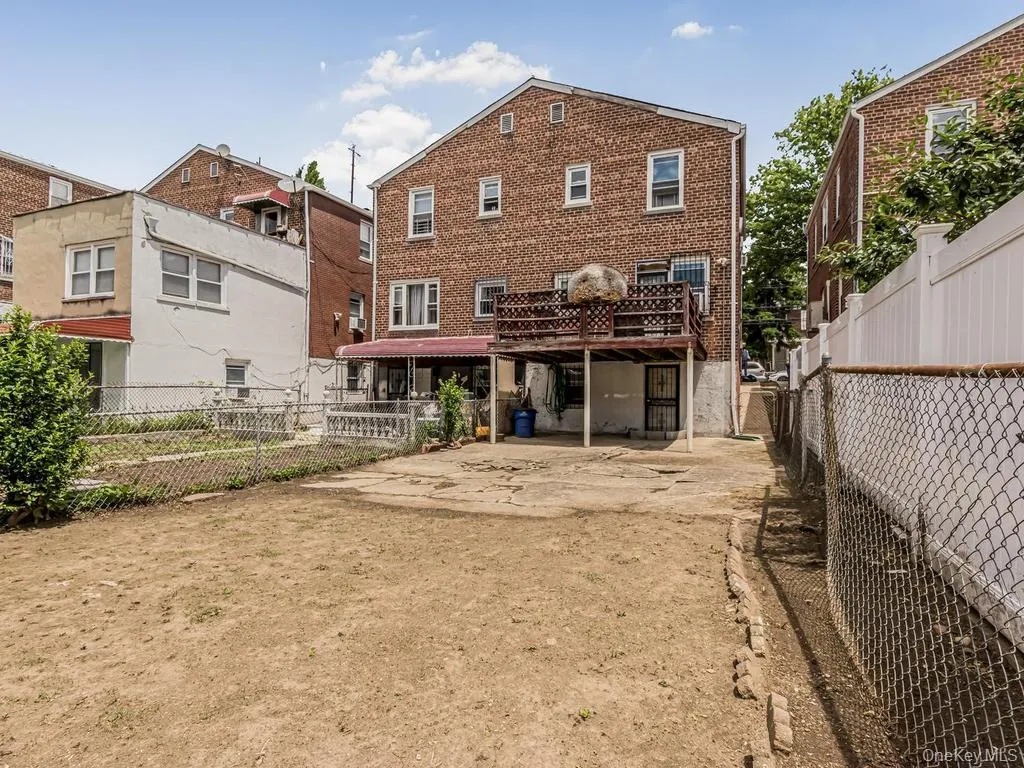 4133 Grace Avenue, New York, NY, 3 Bedrooms Bedrooms, 8 Rooms Rooms,1 BathroomBathrooms,Residential,For Rent,Grace,0,1015049 4133 Grace Avenue, New York, NY, 3 Bedrooms Bedrooms, 8 Rooms Rooms,1 BathroomBathrooms,Residential,For Rent,Grace,0,1015049
