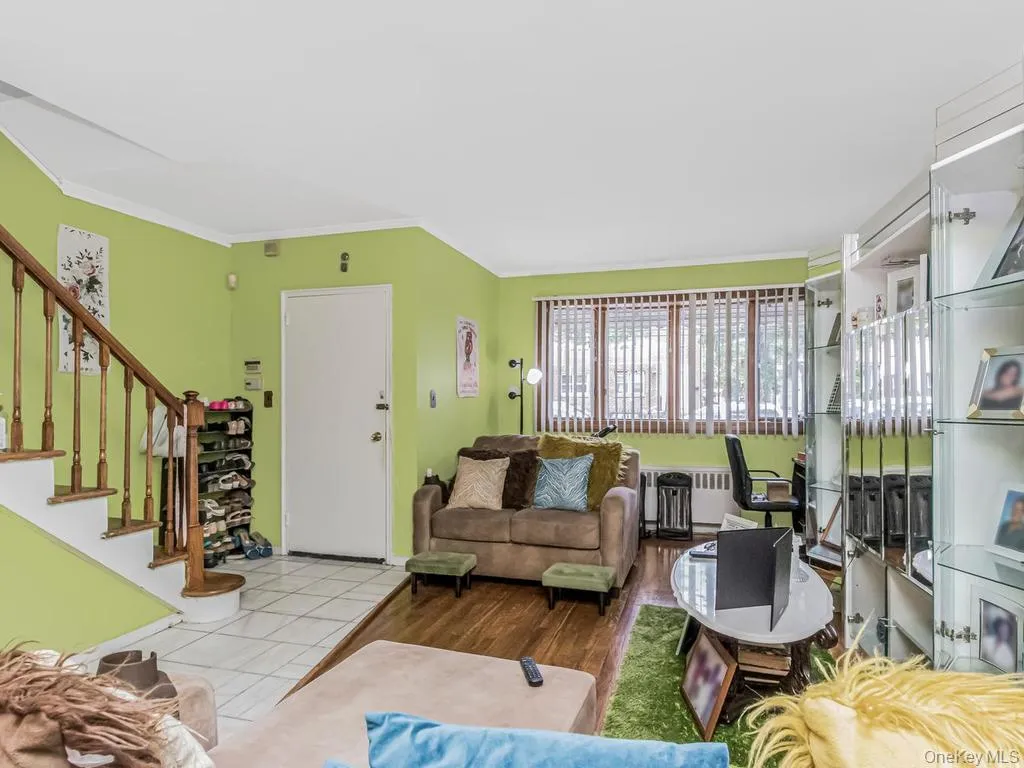 4133 Grace Avenue, New York, NY, 3 Bedrooms Bedrooms, 8 Rooms Rooms,1 BathroomBathrooms,Residential,For Rent,Grace,0,1015049 4133 Grace Avenue, New York, NY, 3 Bedrooms Bedrooms, 8 Rooms Rooms,1 BathroomBathrooms,Residential,For Rent,Grace,0,1015049
