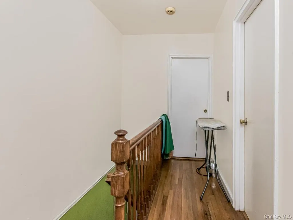 4133 Grace Avenue, New York, NY, 3 Bedrooms Bedrooms, 8 Rooms Rooms,1 BathroomBathrooms,Residential,For Rent,Grace,0,1015049 4133 Grace Avenue, New York, NY, 3 Bedrooms Bedrooms, 8 Rooms Rooms,1 BathroomBathrooms,Residential,For Rent,Grace,0,1015049
