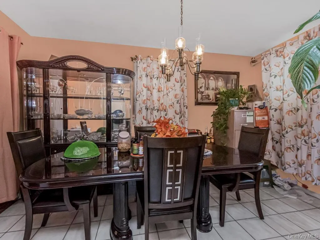 4133 Grace Avenue, New York, NY, 3 Bedrooms Bedrooms, 8 Rooms Rooms,1 BathroomBathrooms,Residential,For Rent,Grace,0,1015049 4133 Grace Avenue, New York, NY, 3 Bedrooms Bedrooms, 8 Rooms Rooms,1 BathroomBathrooms,Residential,For Rent,Grace,0,1015049