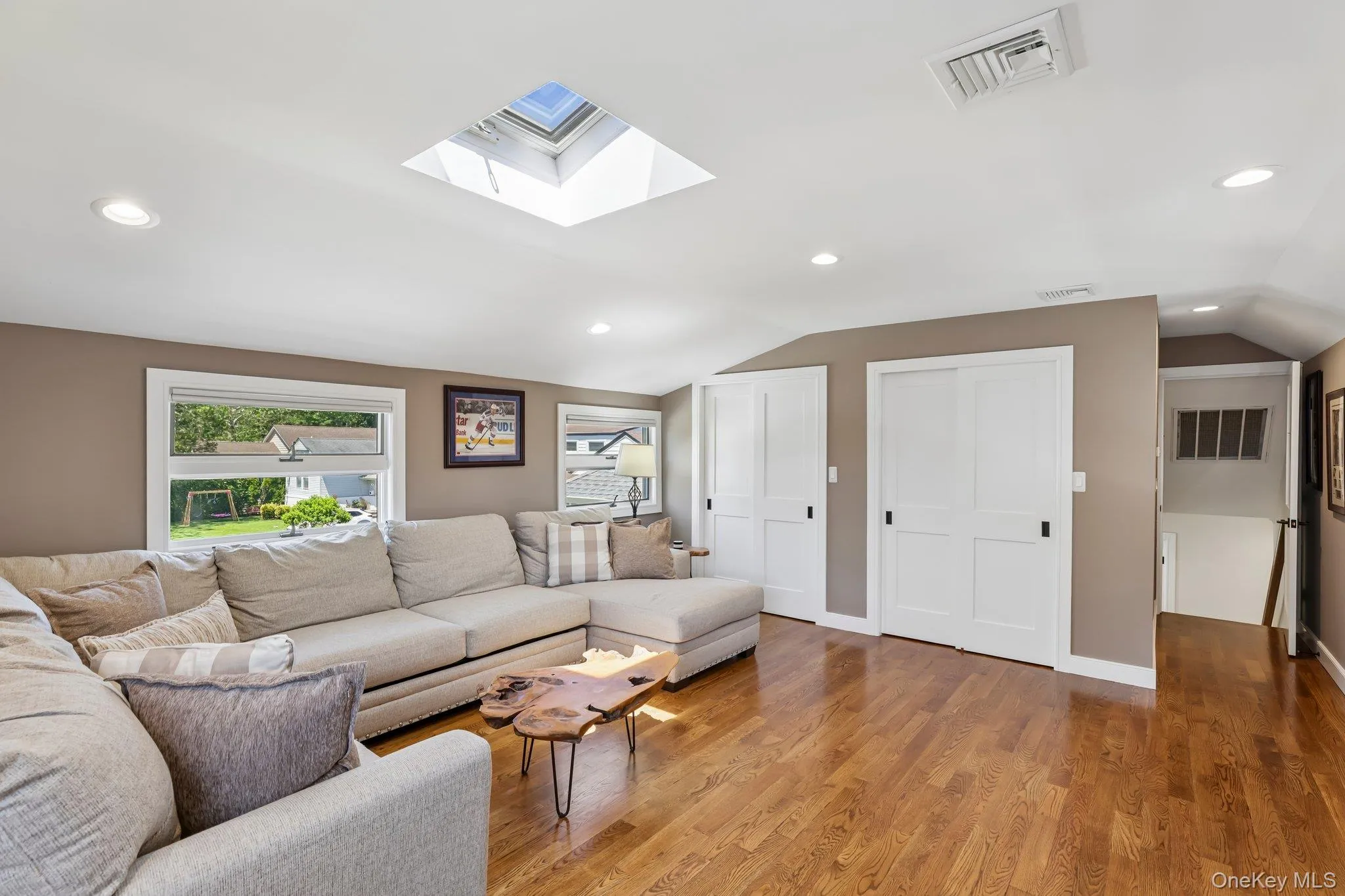 14 Griffin Lane, North Hempstead, NY, 4 Bedrooms Bedrooms, 8 Rooms Rooms,2 BathroomsBathrooms,Residential,For Rent,Griffin,0,1015054 14 Griffin Lane, North Hempstead, NY, 4 Bedrooms Bedrooms, 8 Rooms Rooms,2 BathroomsBathrooms,Residential,For Rent,Griffin,0,1015054