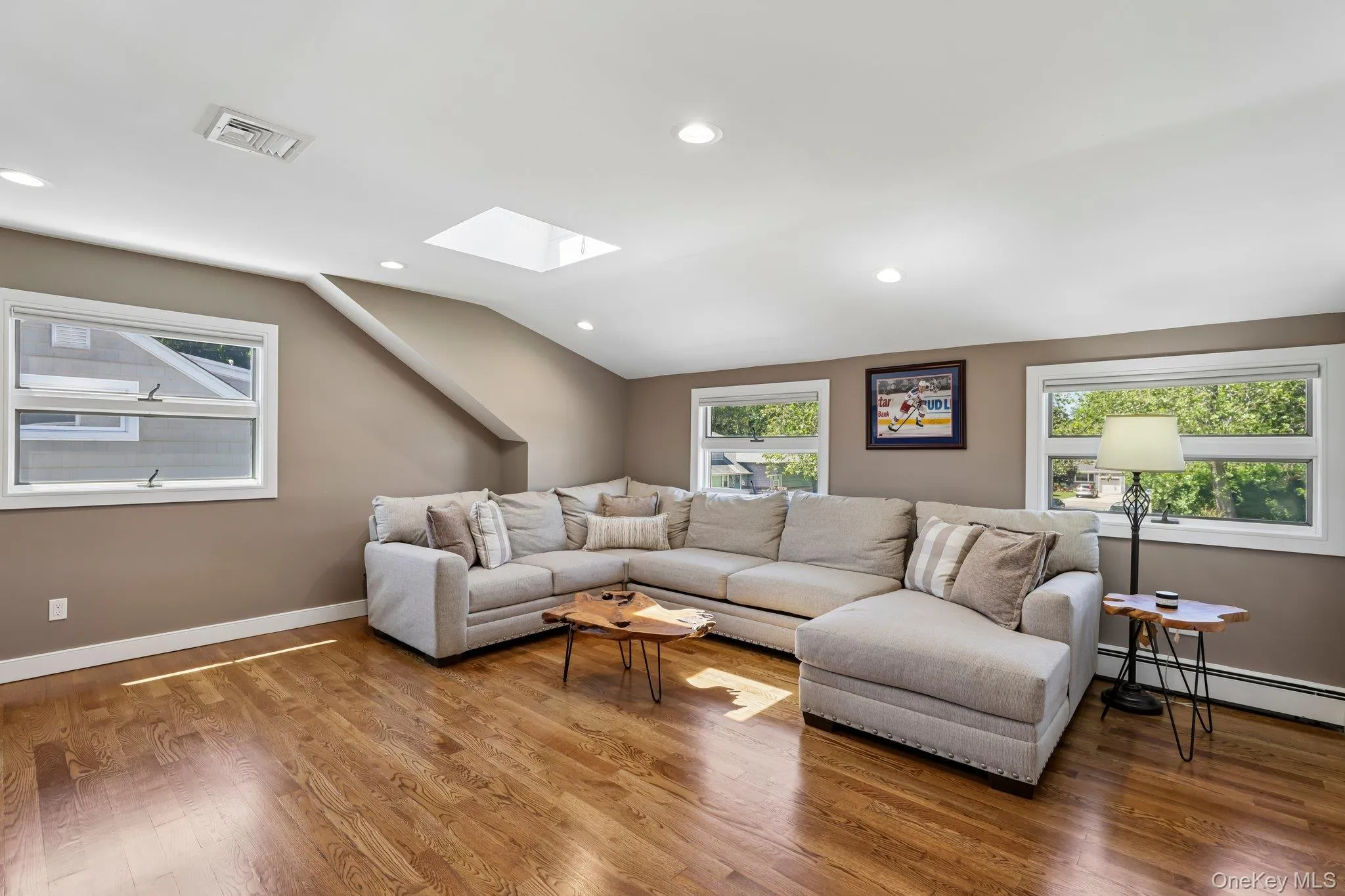 14 Griffin Lane, North Hempstead, NY, 4 Bedrooms Bedrooms, 8 Rooms Rooms,2 BathroomsBathrooms,Residential,For Rent,Griffin,0,1015054 14 Griffin Lane, North Hempstead, NY, 4 Bedrooms Bedrooms, 8 Rooms Rooms,2 BathroomsBathrooms,Residential,For Rent,Griffin,0,1015054