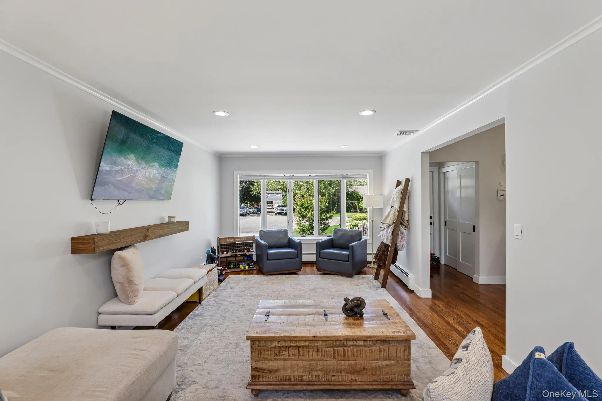 14 Griffin Lane, North Hempstead, NY, 4 Bedrooms Bedrooms, 8 Rooms Rooms,2 BathroomsBathrooms,Residential,For Rent,Griffin,0,1015054 14 Griffin Lane, North Hempstead, NY, 4 Bedrooms Bedrooms, 8 Rooms Rooms,2 BathroomsBathrooms,Residential,For Rent,Griffin,0,1015054