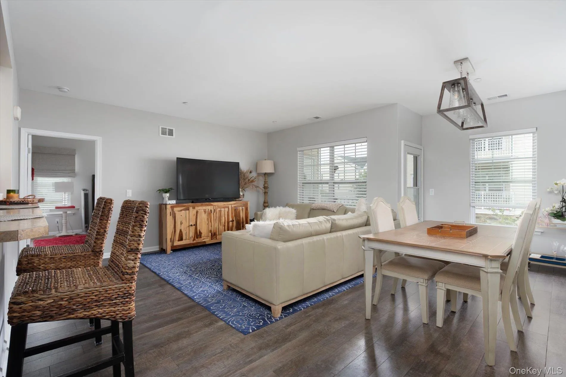 1525 Building Q Finch Lane, Islip, NY, 2 Bedrooms Bedrooms, 5 Rooms Rooms,2 BathroomsBathrooms,Residential,For Rent,Finch,0,1015062 1525 Building Q Finch Lane, Islip, NY, 2 Bedrooms Bedrooms, 5 Rooms Rooms,2 BathroomsBathrooms,Residential,For Rent,Finch,0,1015062