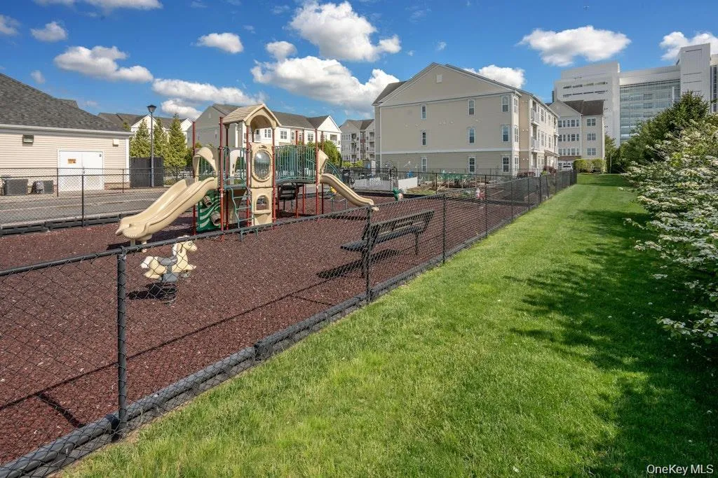 1525 Building Q Finch Lane, Islip, NY, 2 Bedrooms Bedrooms, 5 Rooms Rooms,2 BathroomsBathrooms,Residential,For Rent,Finch,0,1015062 1525 Building Q Finch Lane, Islip, NY, 2 Bedrooms Bedrooms, 5 Rooms Rooms,2 BathroomsBathrooms,Residential,For Rent,Finch,0,1015062