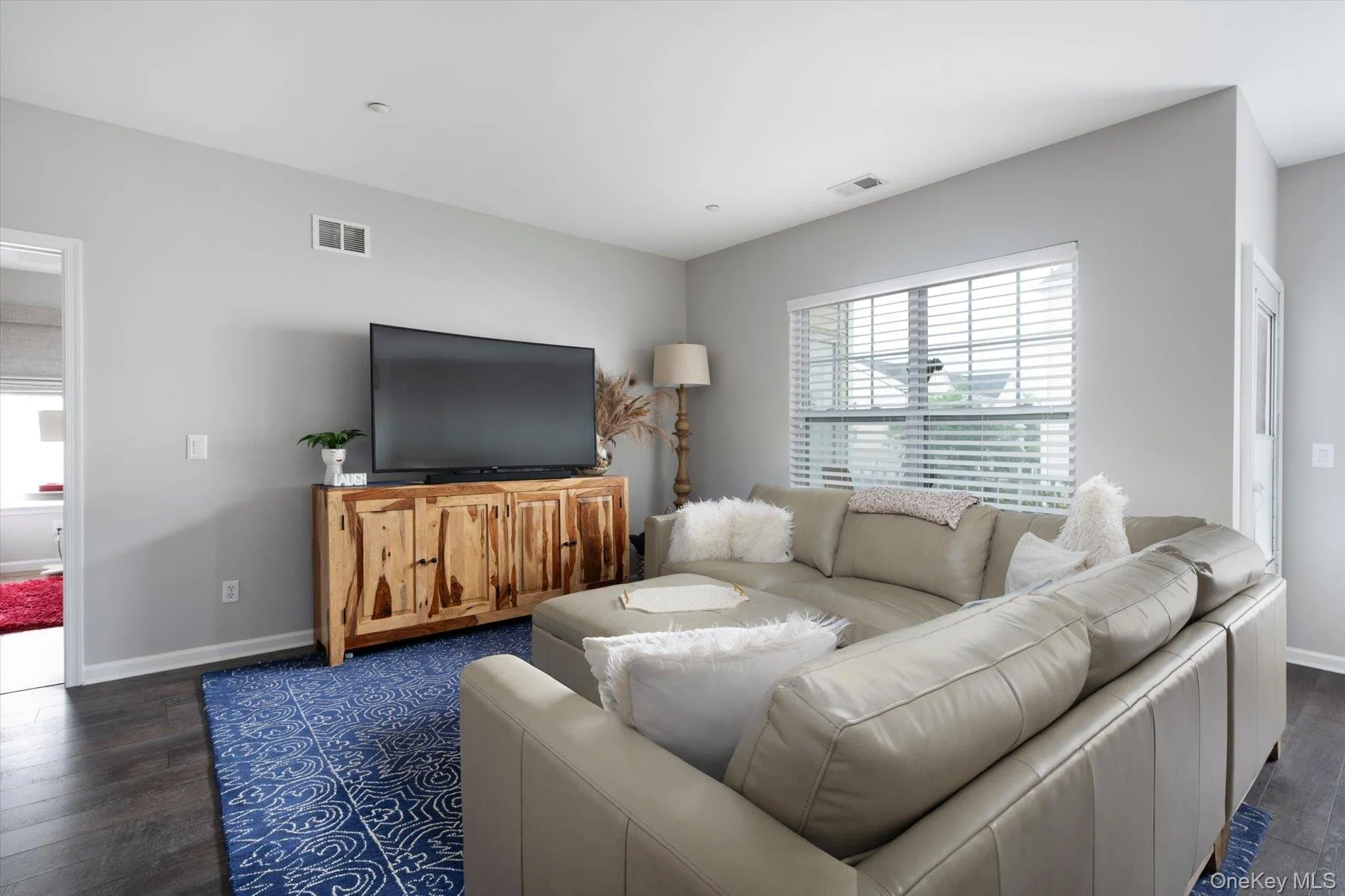 1525 Building Q Finch Lane, Islip, NY, 2 Bedrooms Bedrooms, 5 Rooms Rooms,2 BathroomsBathrooms,Residential,For Rent,Finch,0,1015062 1525 Building Q Finch Lane, Islip, NY, 2 Bedrooms Bedrooms, 5 Rooms Rooms,2 BathroomsBathrooms,Residential,For Rent,Finch,0,1015062