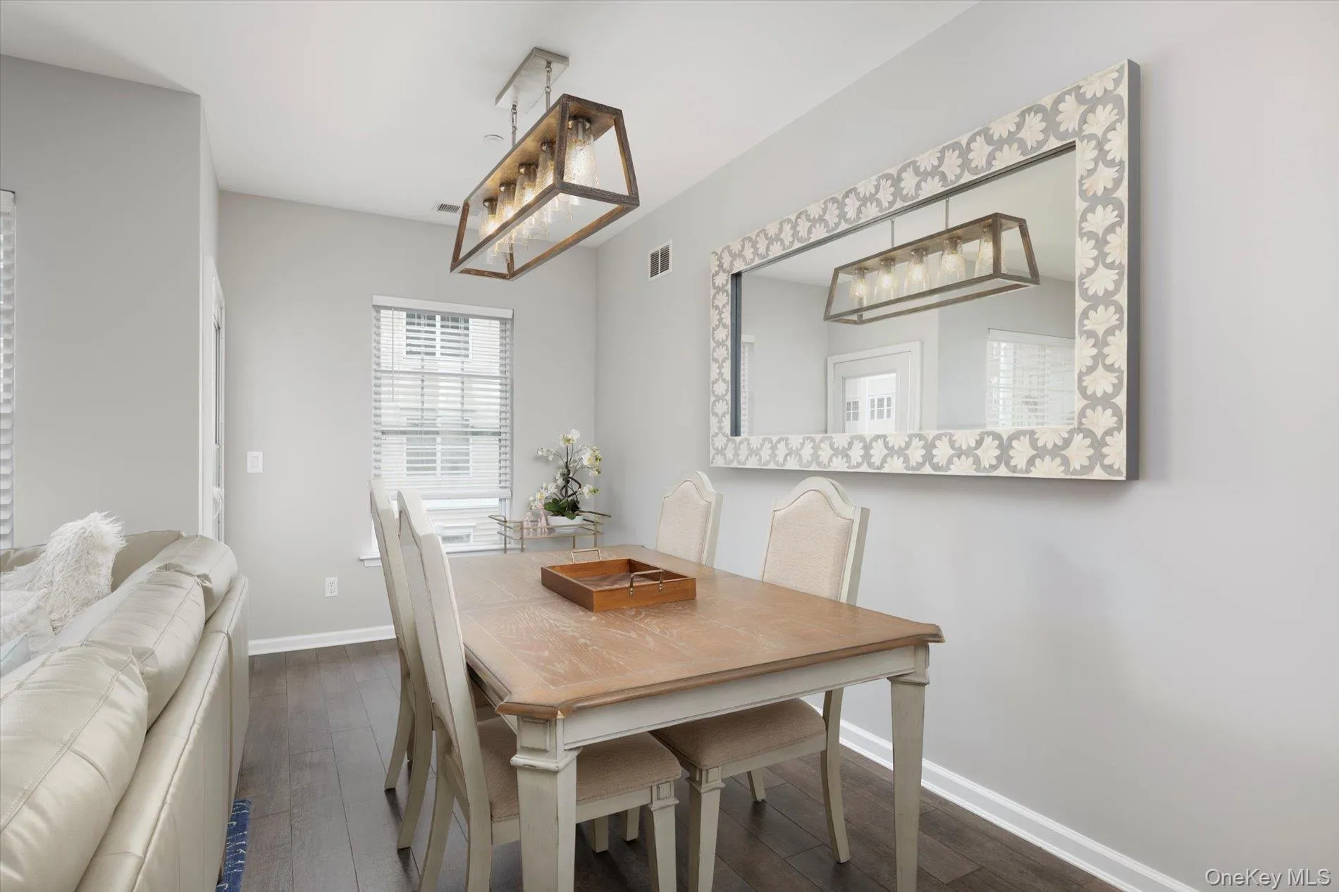 1525 Building Q Finch Lane, Islip, NY, 2 Bedrooms Bedrooms, 5 Rooms Rooms,2 BathroomsBathrooms,Residential,For Rent,Finch,0,1015062 1525 Building Q Finch Lane, Islip, NY, 2 Bedrooms Bedrooms, 5 Rooms Rooms,2 BathroomsBathrooms,Residential,For Rent,Finch,0,1015062