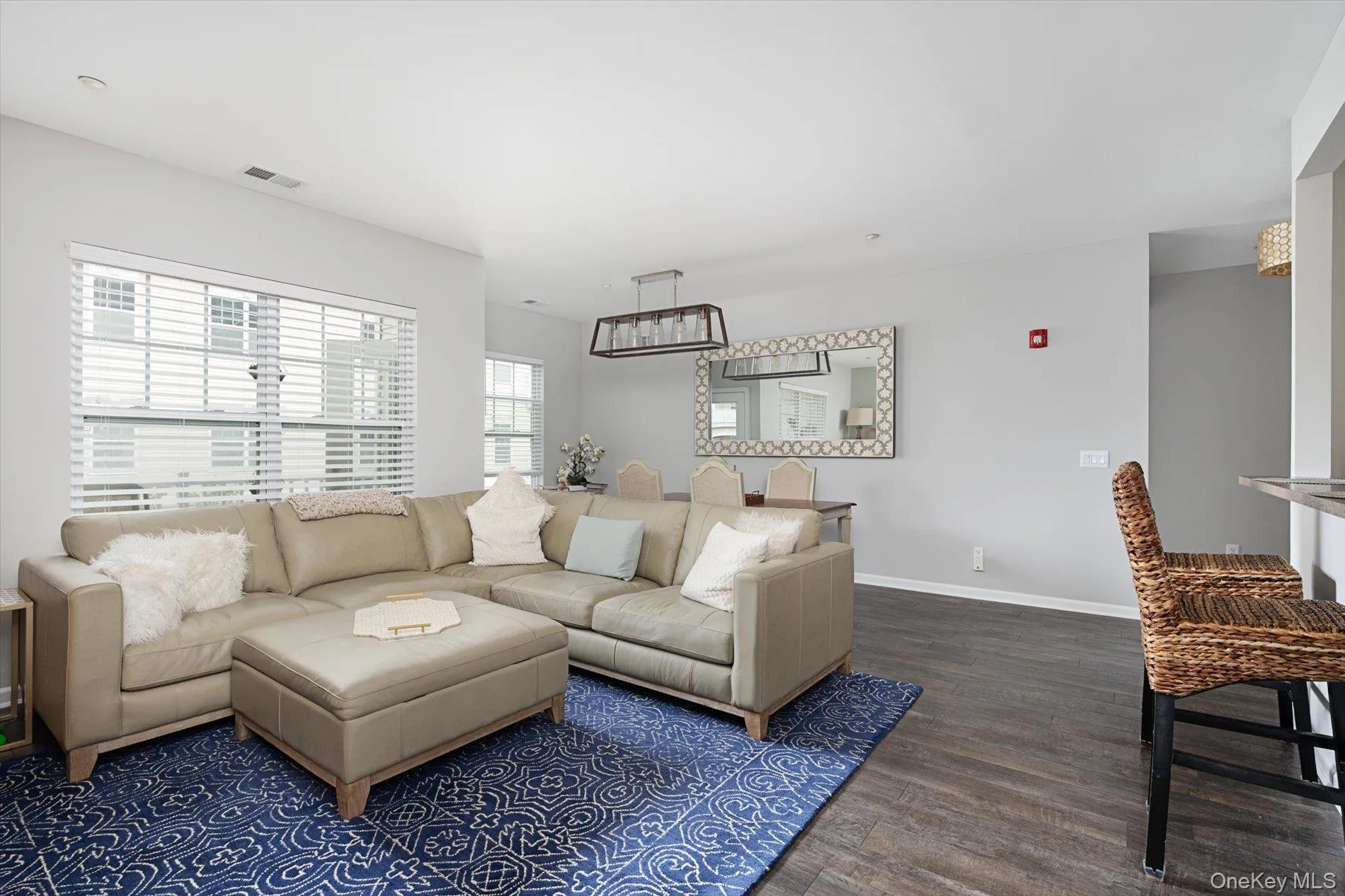 1525 Building Q Finch Lane, Islip, NY, 2 Bedrooms Bedrooms, 5 Rooms Rooms,2 BathroomsBathrooms,Residential,For Rent,Finch,0,1015062 1525 Building Q Finch Lane, Islip, NY, 2 Bedrooms Bedrooms, 5 Rooms Rooms,2 BathroomsBathrooms,Residential,For Rent,Finch,0,1015062