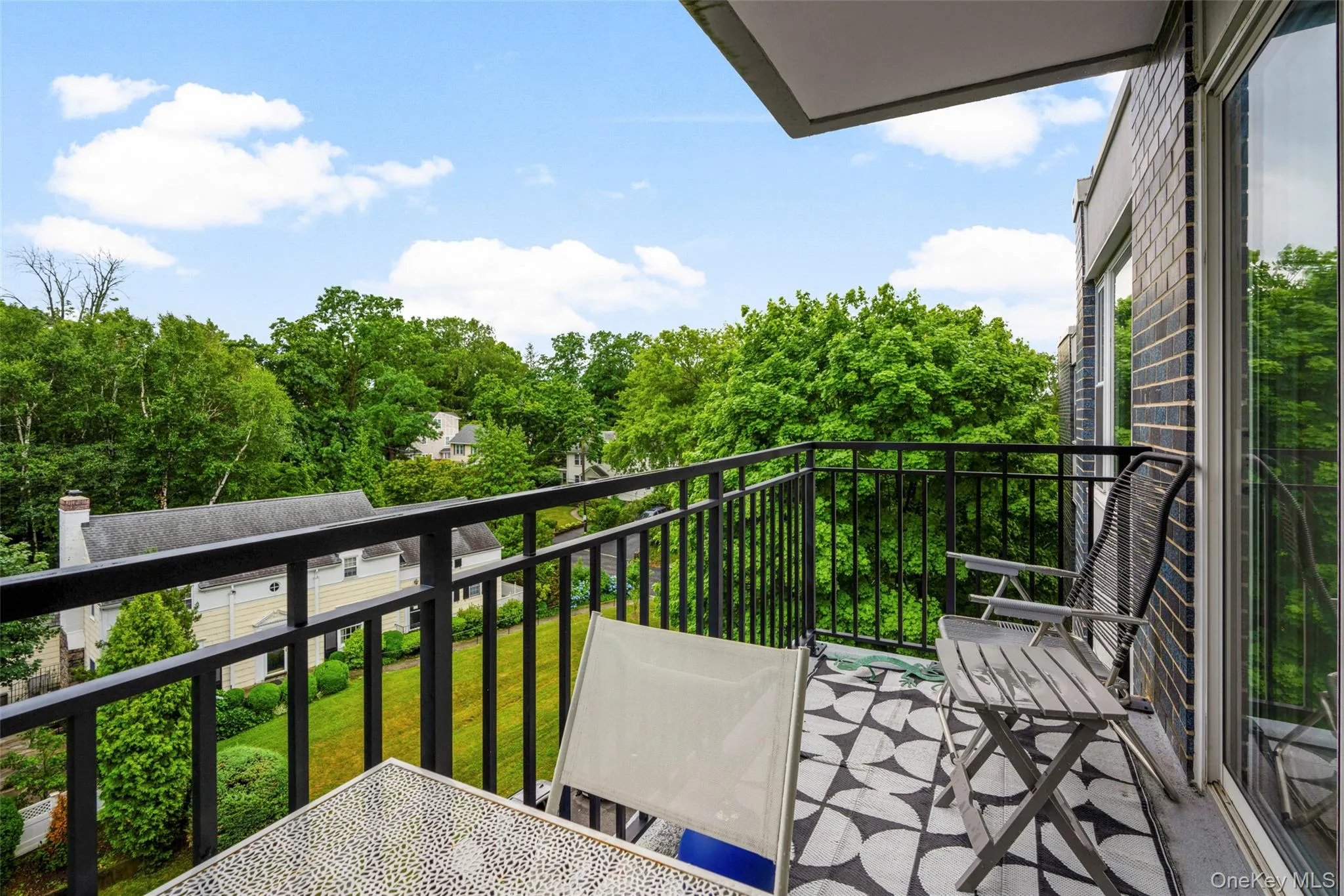 20 Old Mamaroneck Road, White Plains, NY, 1 Bedroom Bedrooms, 5 Rooms Rooms,1 BathroomBathrooms,Residential,For Rent,Old Mamaroneck,0,1015063 20 Old Mamaroneck Road, White Plains, NY, 1 Bedroom Bedrooms, 5 Rooms Rooms,1 BathroomBathrooms,Residential,For Rent,Old Mamaroneck,0,1015063