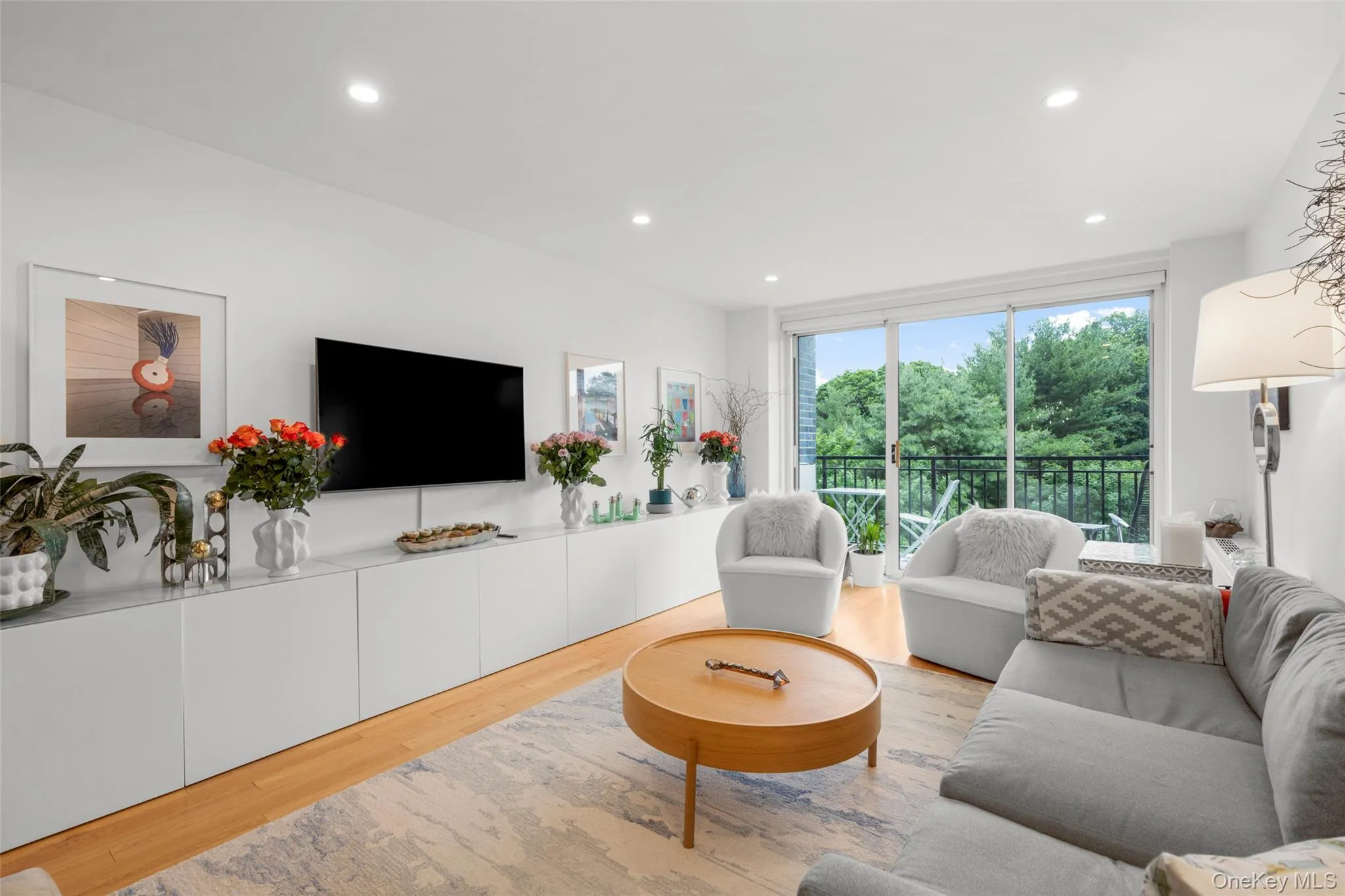 20 Old Mamaroneck Road, White Plains, NY, 1 Bedroom Bedrooms, 5 Rooms Rooms,1 BathroomBathrooms,Residential,For Rent,Old Mamaroneck,0,1015063 20 Old Mamaroneck Road, White Plains, NY, 1 Bedroom Bedrooms, 5 Rooms Rooms,1 BathroomBathrooms,Residential,For Rent,Old Mamaroneck,0,1015063