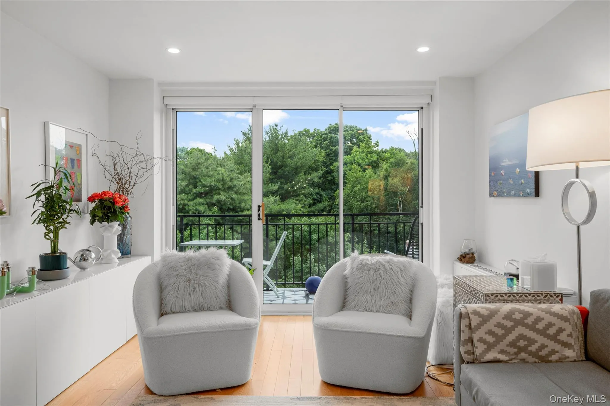 20 Old Mamaroneck Road, White Plains, NY, 1 Bedroom Bedrooms, 5 Rooms Rooms,1 BathroomBathrooms,Residential,For Rent,Old Mamaroneck,0,1015063 20 Old Mamaroneck Road, White Plains, NY, 1 Bedroom Bedrooms, 5 Rooms Rooms,1 BathroomBathrooms,Residential,For Rent,Old Mamaroneck,0,1015063