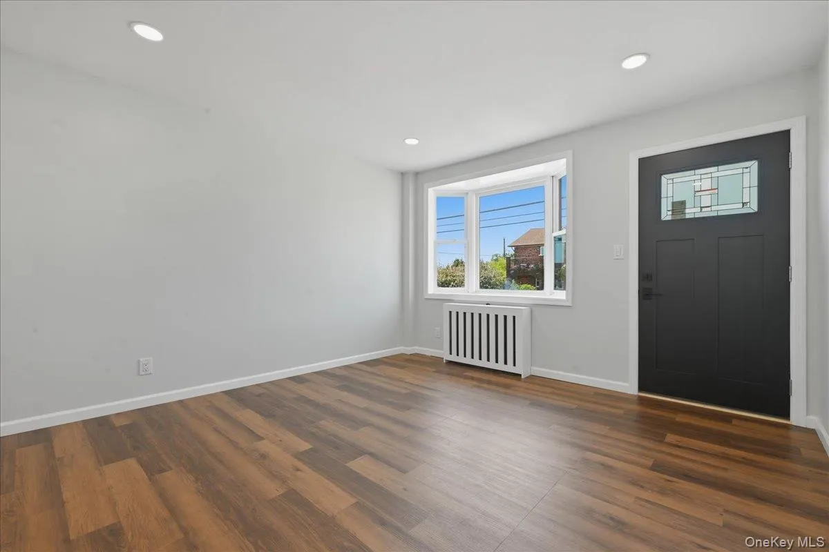 20 Wyona Avenue, Babylon, NY, 4 Bedrooms Bedrooms, 8 Rooms Rooms,2 BathroomsBathrooms,Residential,For Rent,Wyona,0,1015064 20 Wyona Avenue, Babylon, NY, 4 Bedrooms Bedrooms, 8 Rooms Rooms,2 BathroomsBathrooms,Residential,For Rent,Wyona,0,1015064