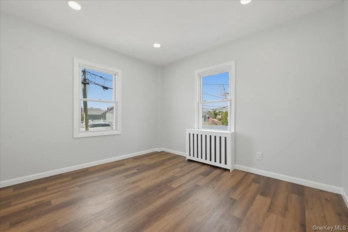 20 Wyona Avenue, Babylon, NY, 4 Bedrooms Bedrooms, 8 Rooms Rooms,2 BathroomsBathrooms,Residential,For Rent,Wyona,0,1015064 20 Wyona Avenue, Babylon, NY, 4 Bedrooms Bedrooms, 8 Rooms Rooms,2 BathroomsBathrooms,Residential,For Rent,Wyona,0,1015064